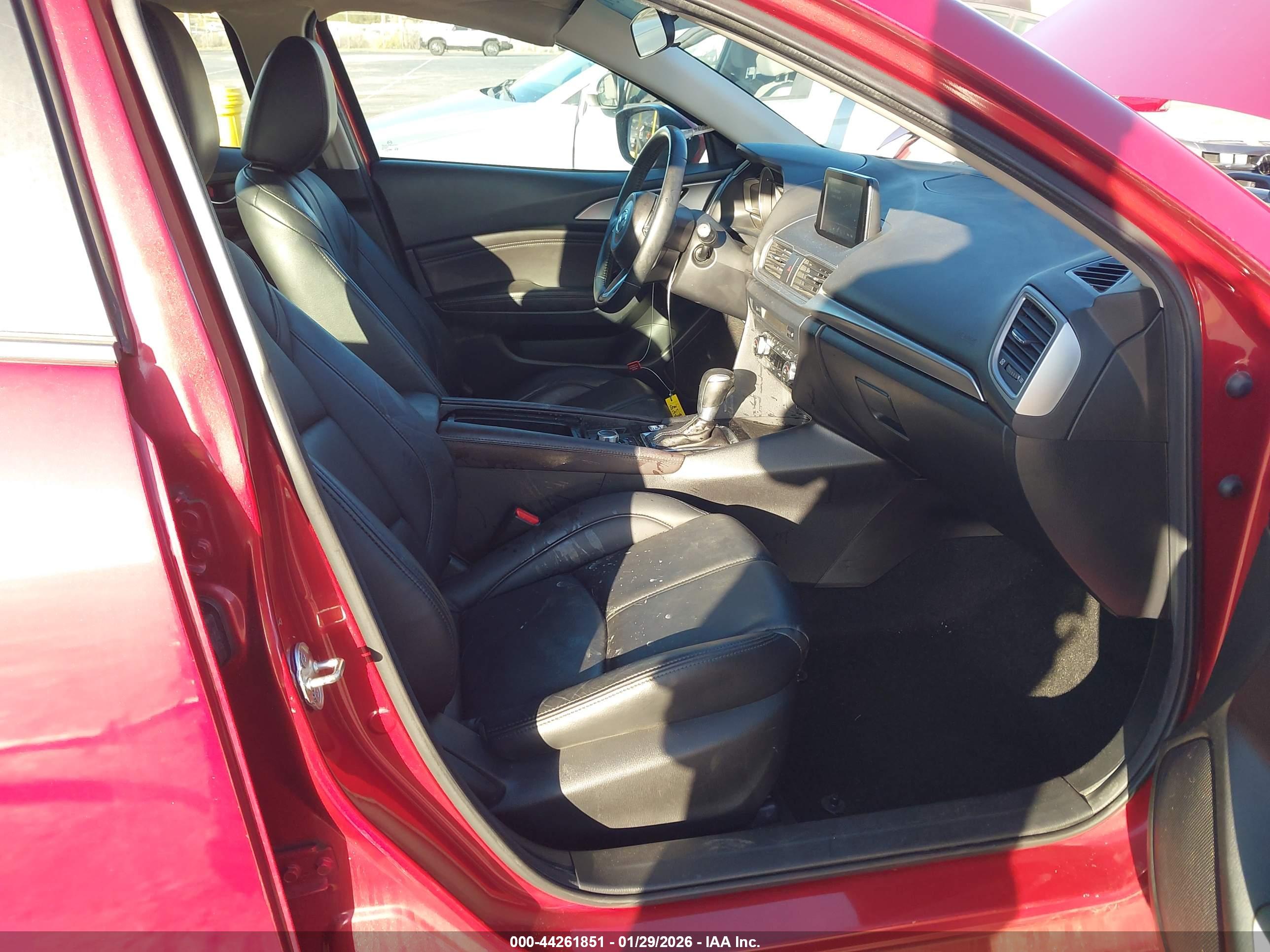 MAZDA MAZDA3 image 5