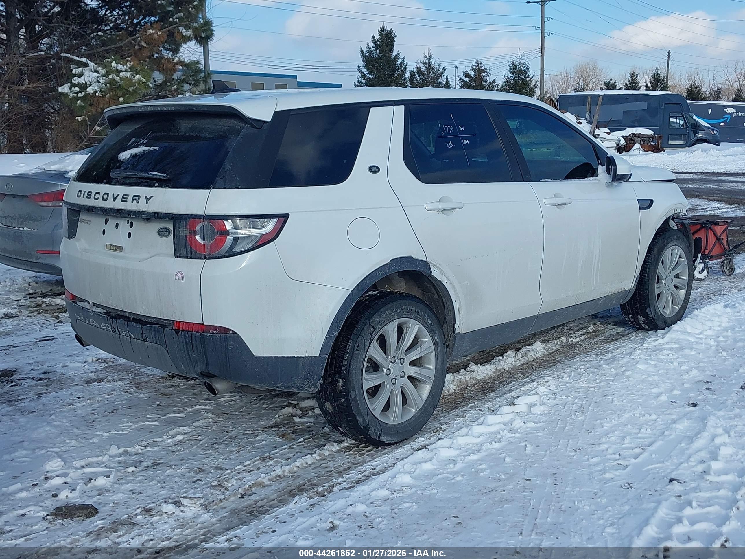 LAND ROVER image 4