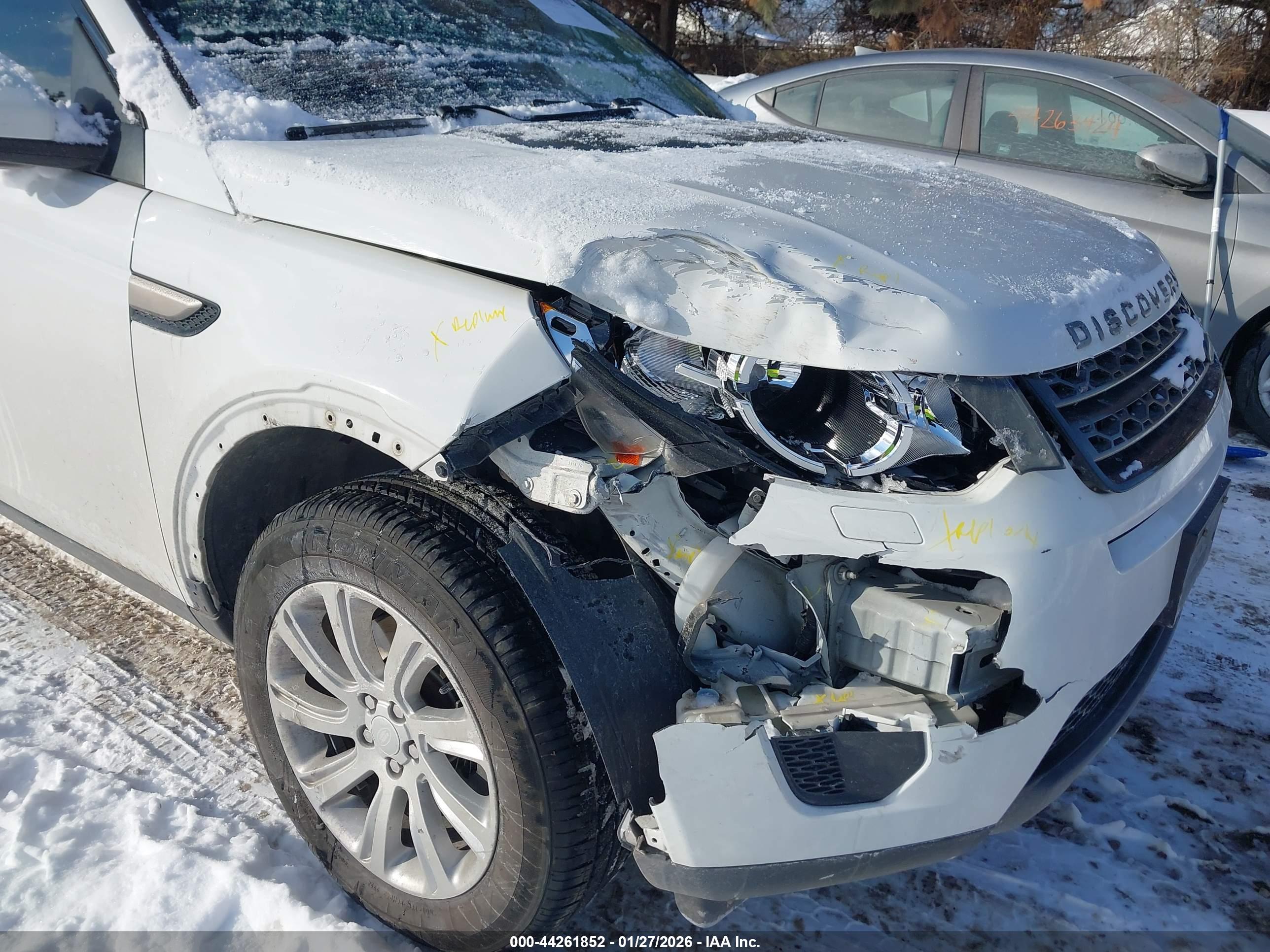 LAND ROVER image 6