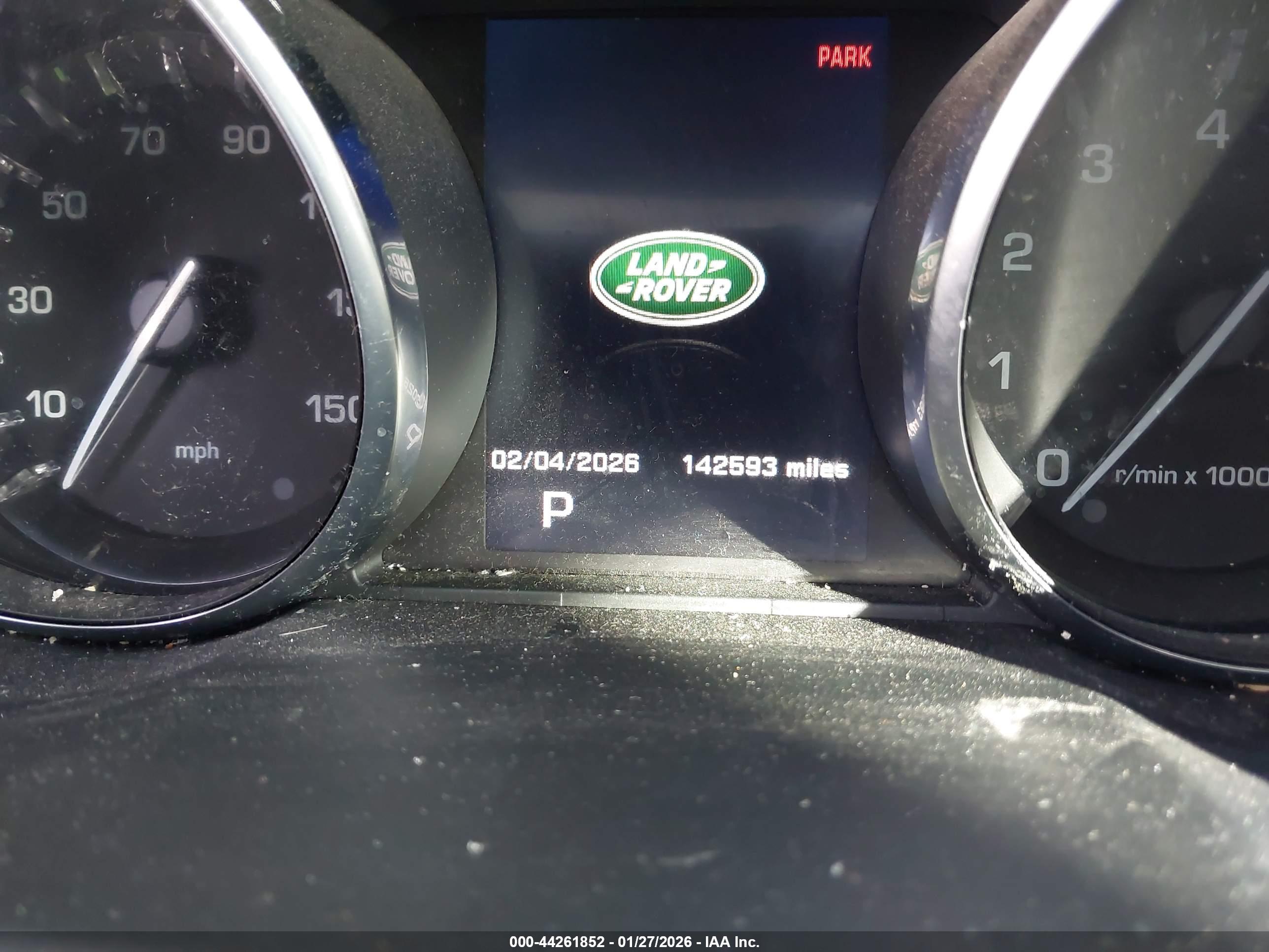 LAND ROVER image 7