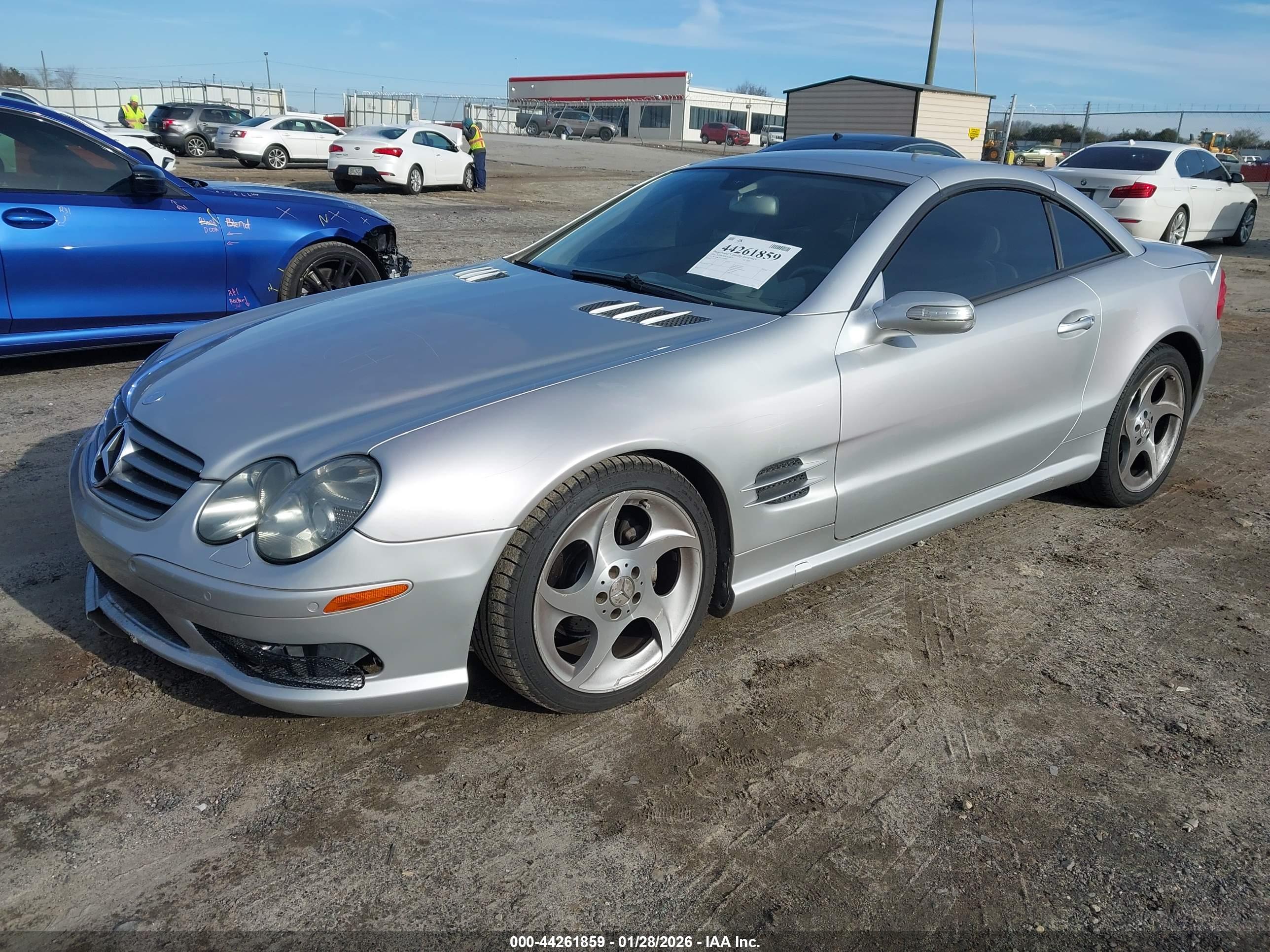 MERCEDES-BENZ SL image 2