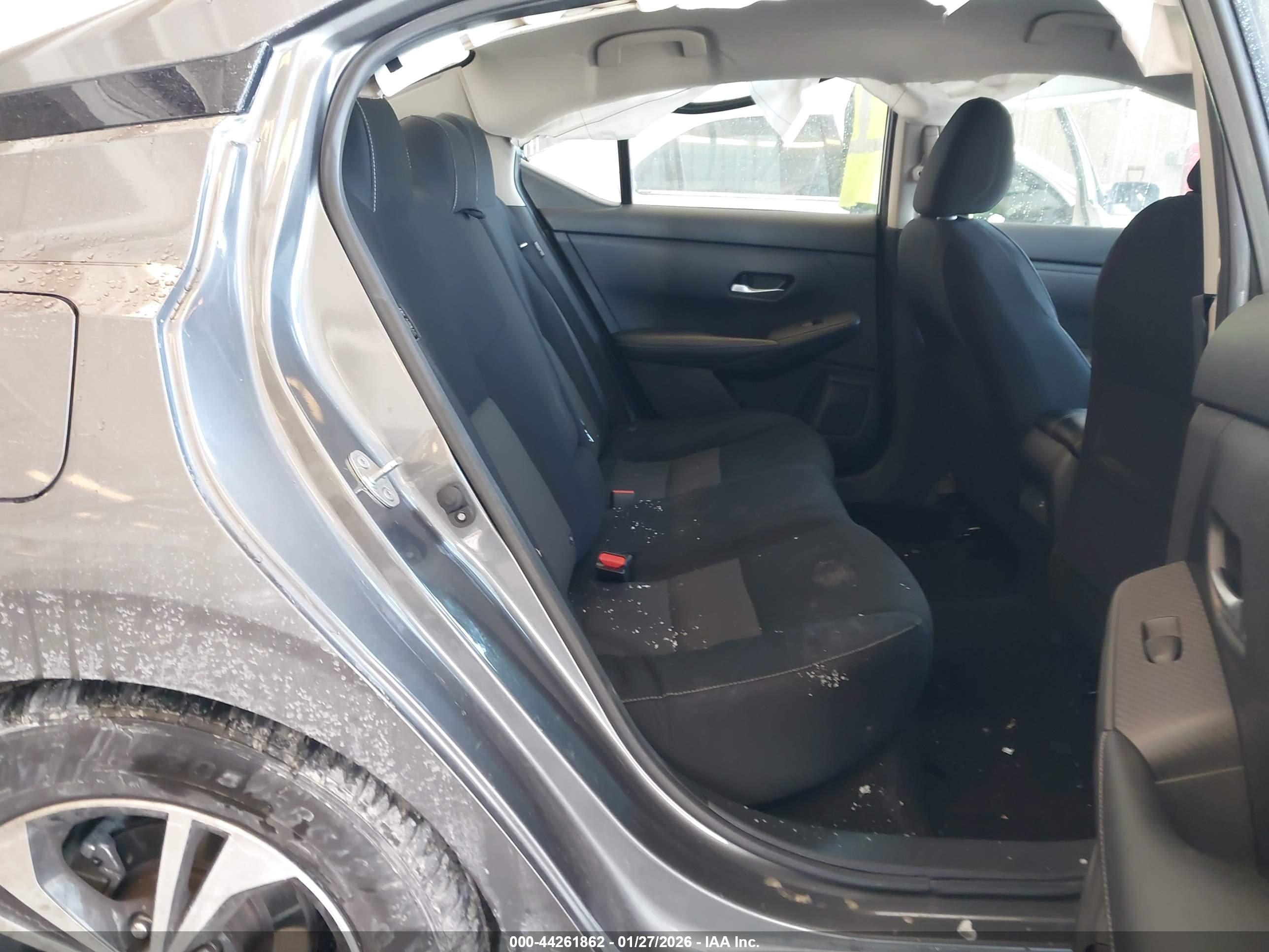 NISSAN SENTRA image 8