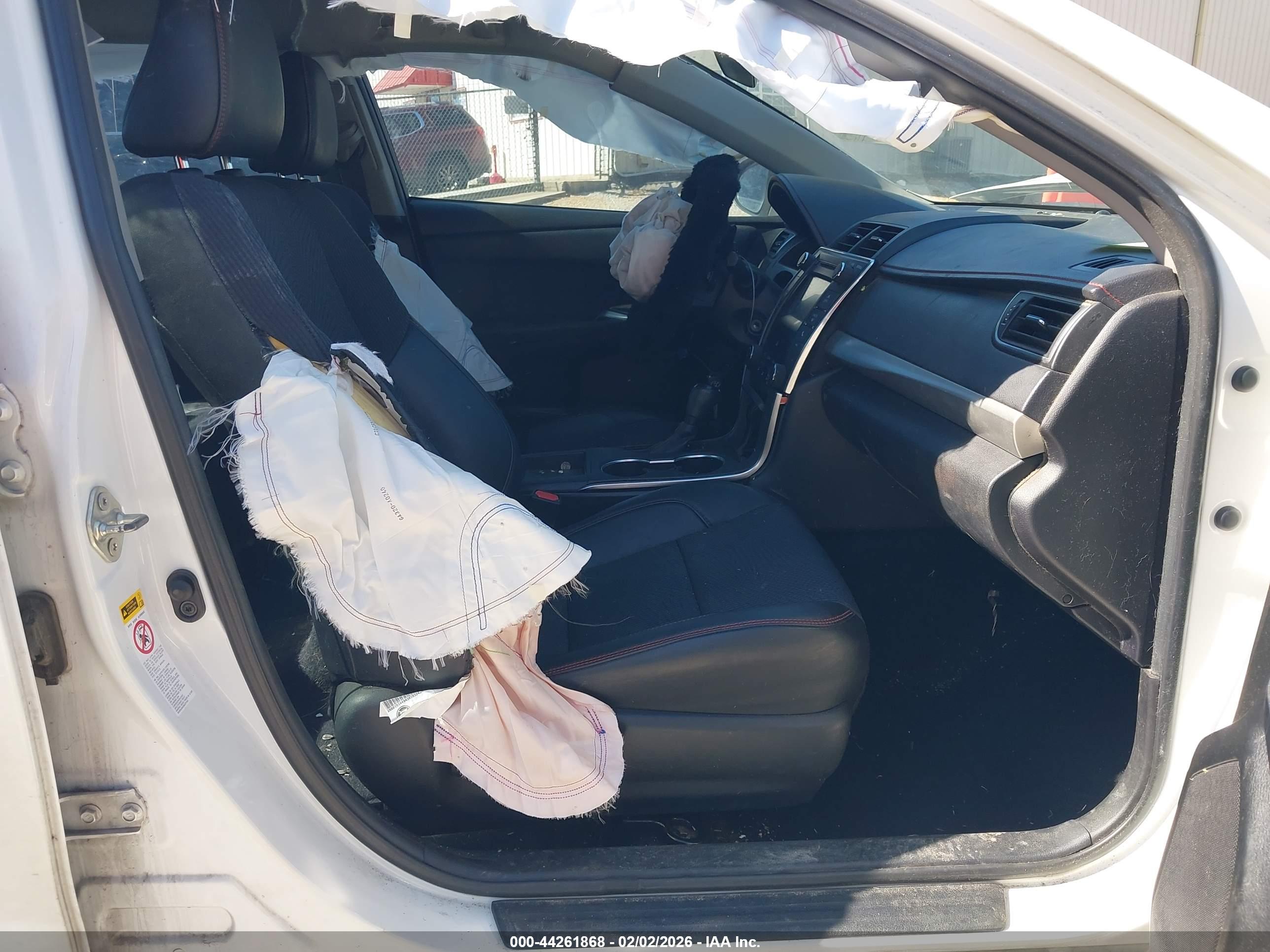 TOYOTA CAMRY image 5
