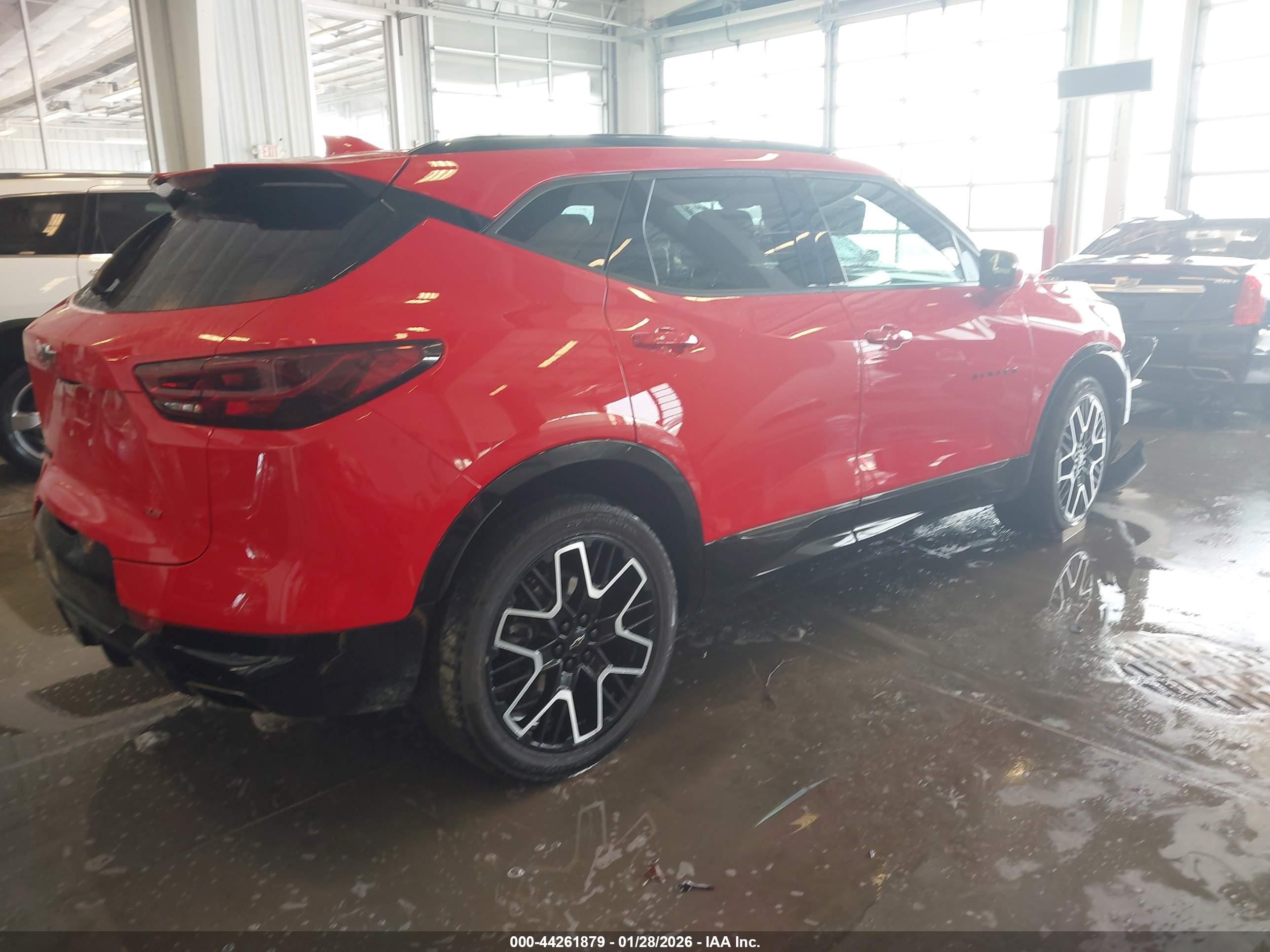 CHEVROLET BLAZER image 4