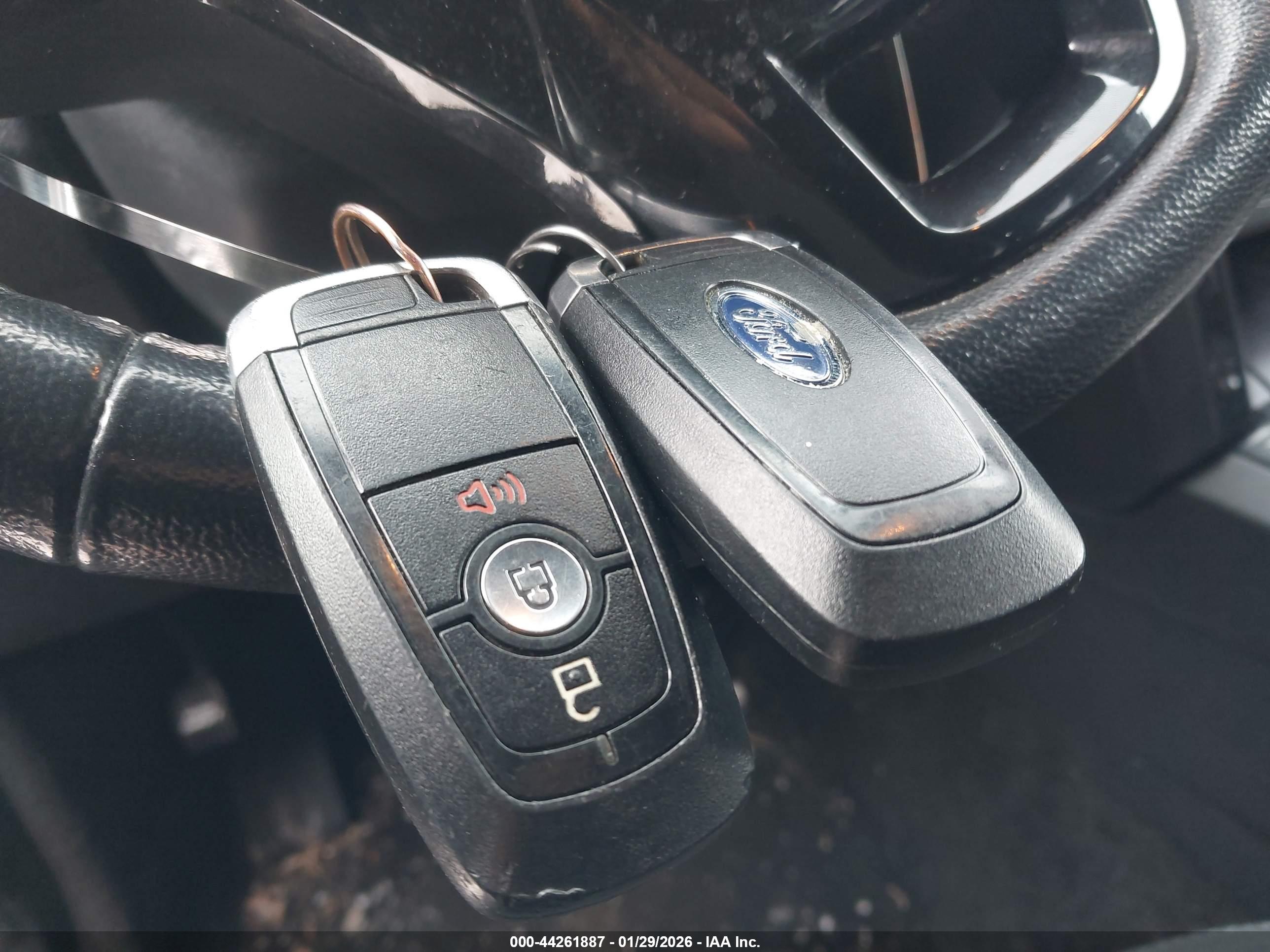 FORD EXPLORER image 11