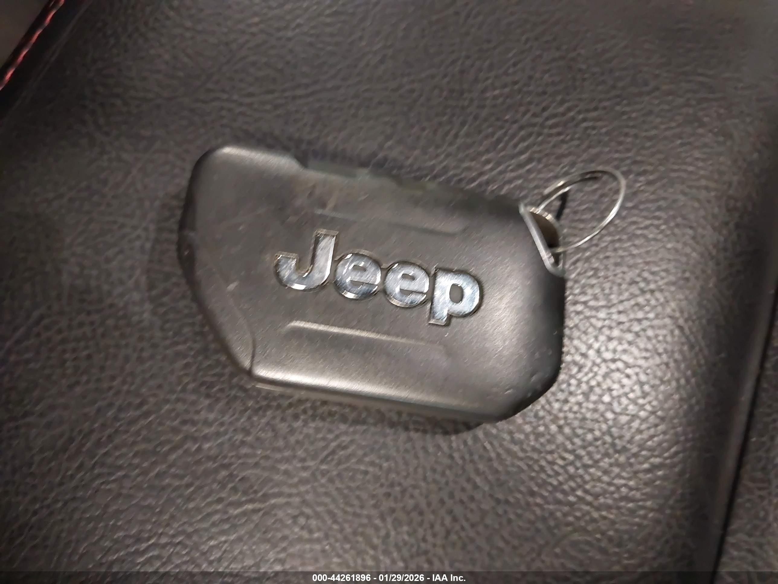 JEEP GLADIATOR image 11