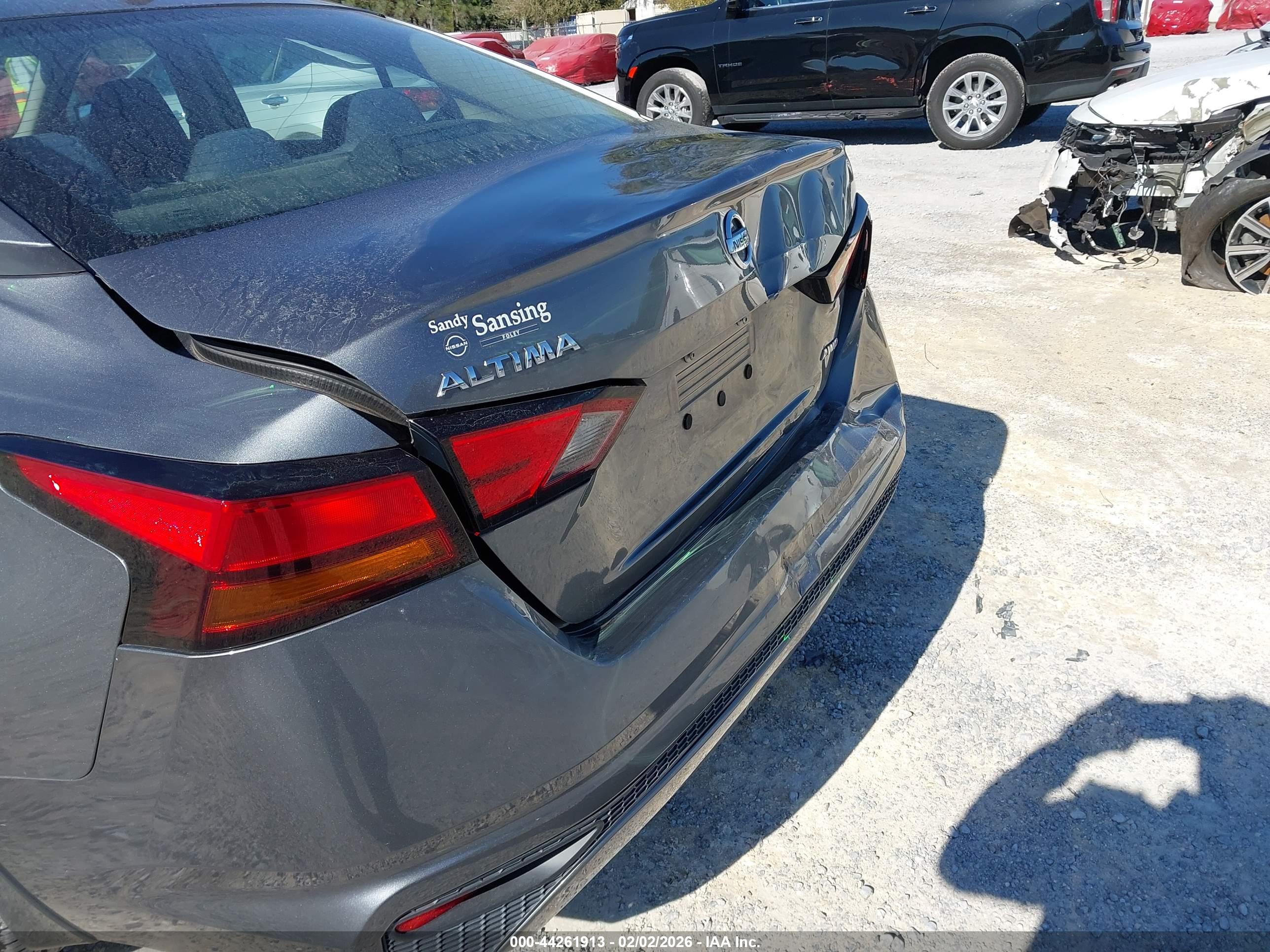 NISSAN ALTIMA image 6