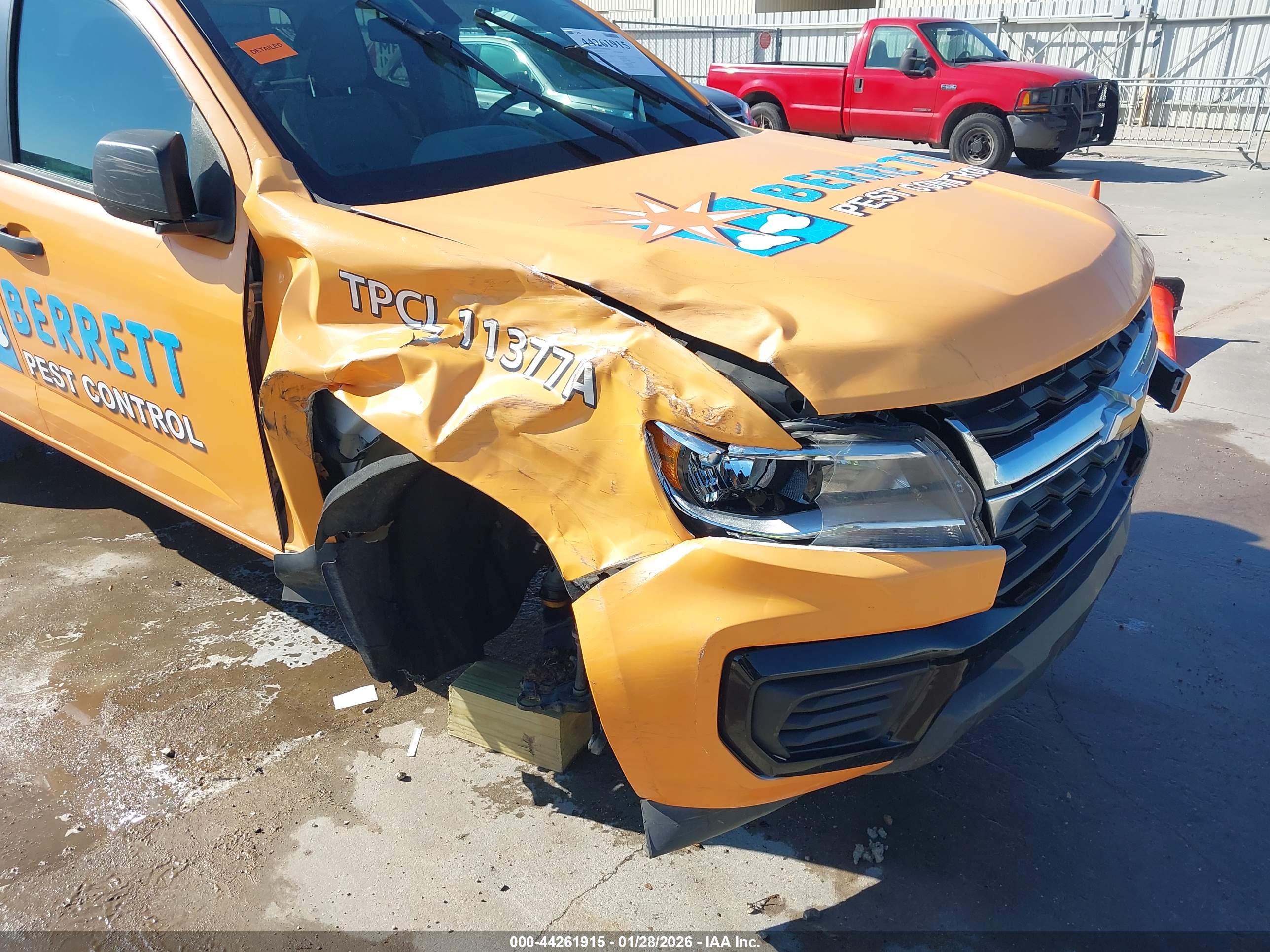 CHEVROLET COLORADO image 6