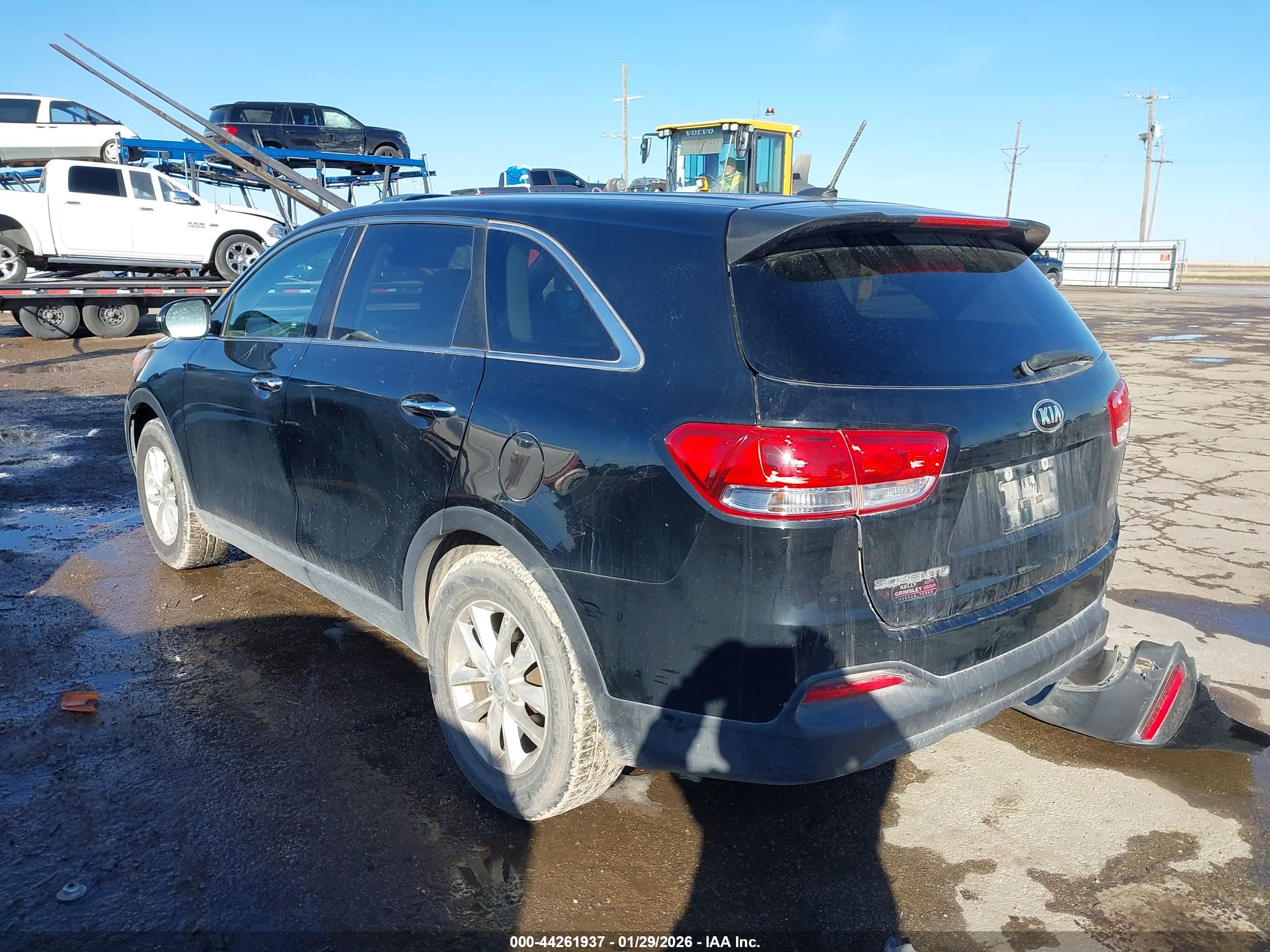 KIA SORENTO image 3