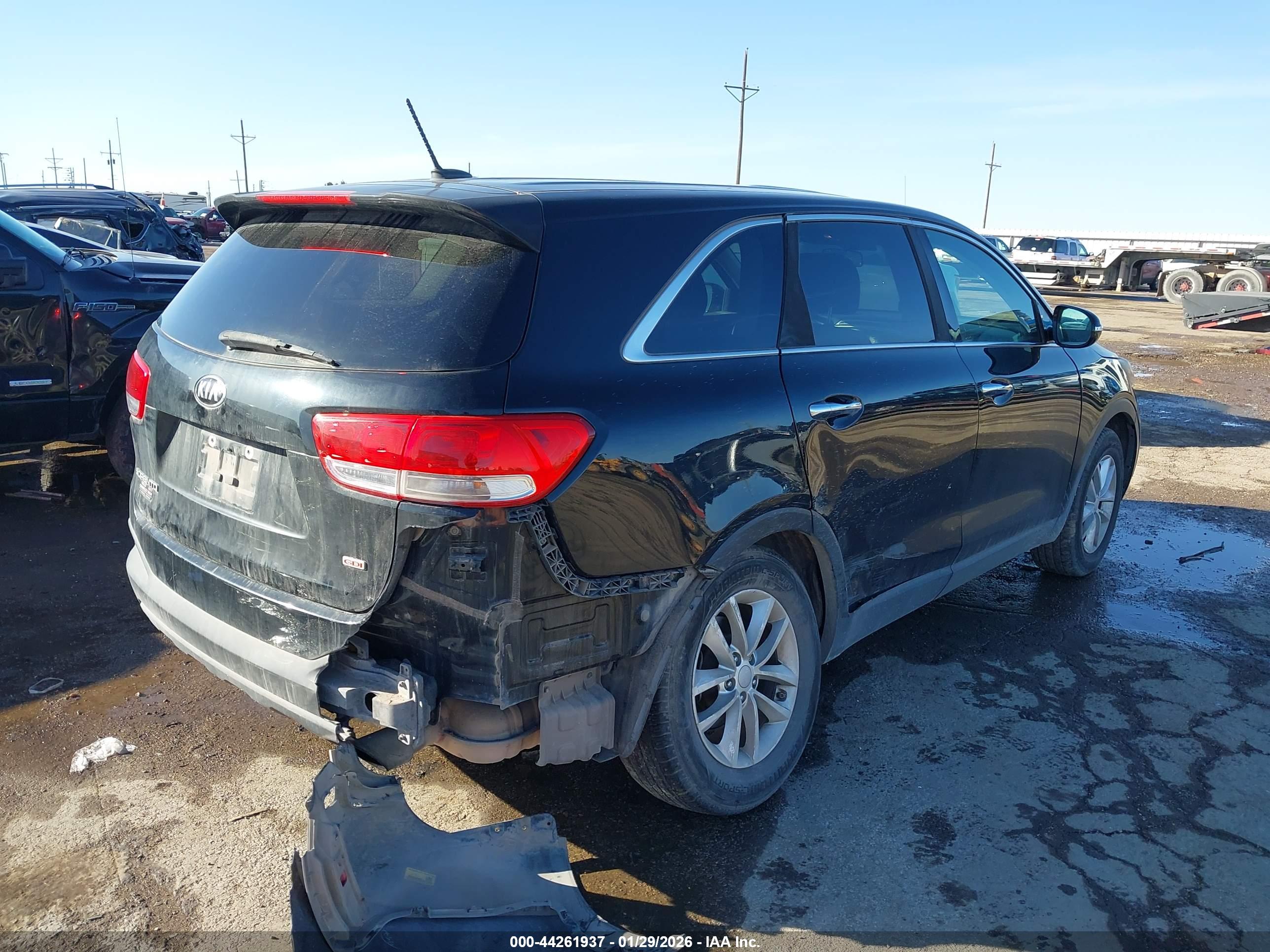 KIA SORENTO image 4