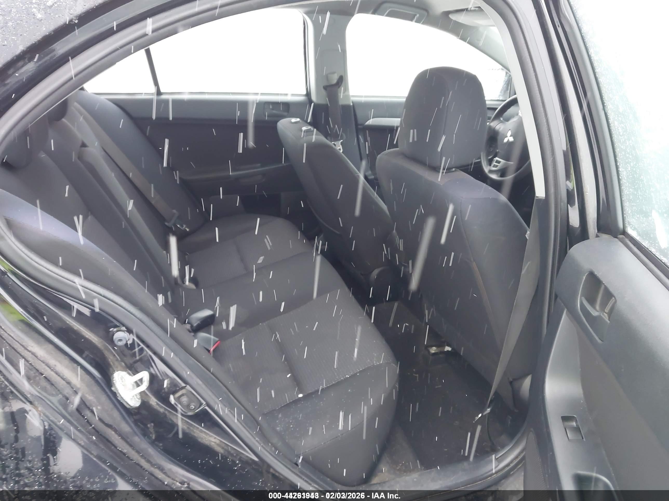 MITSUBISHI LANCER image 8