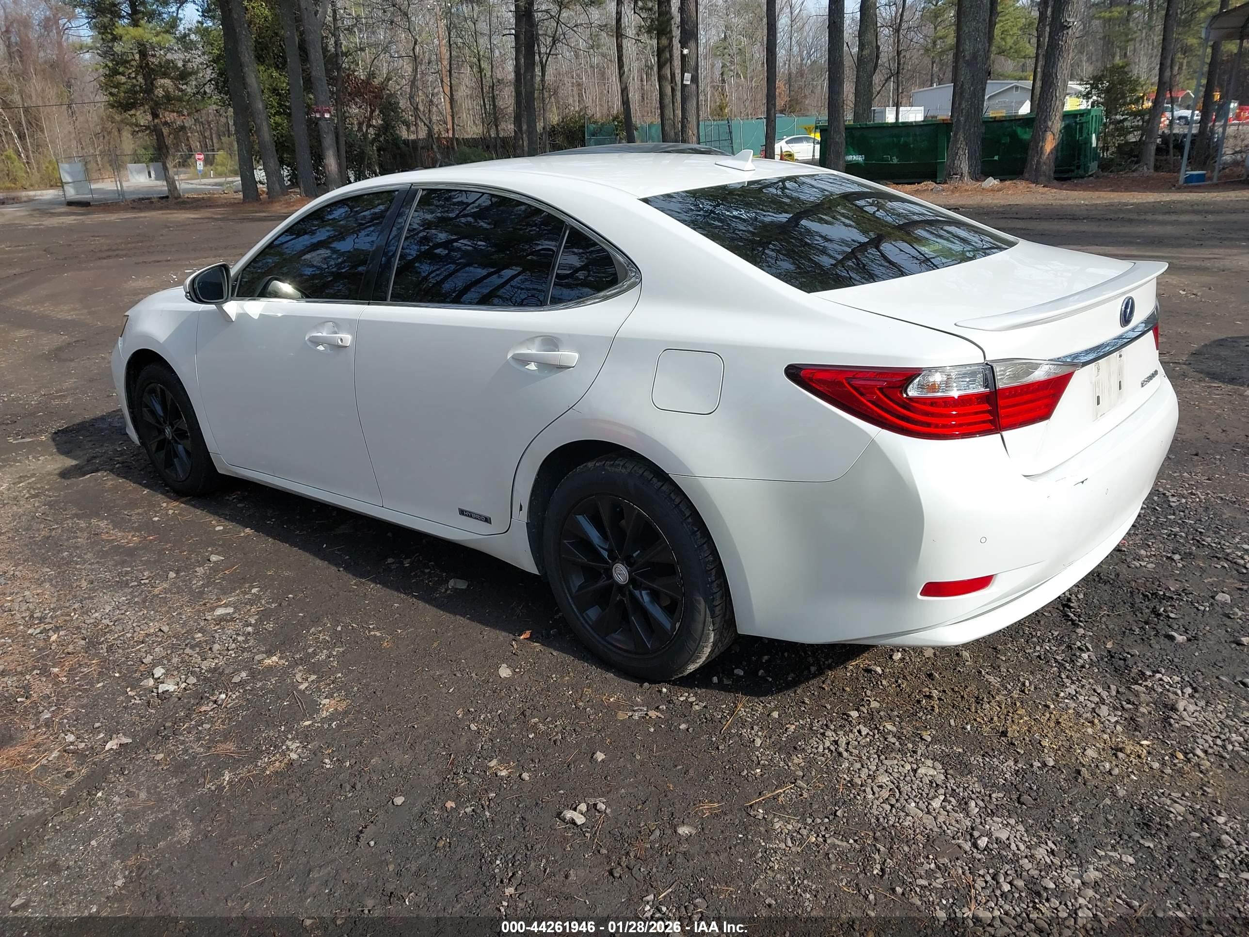 LEXUS ES image 3