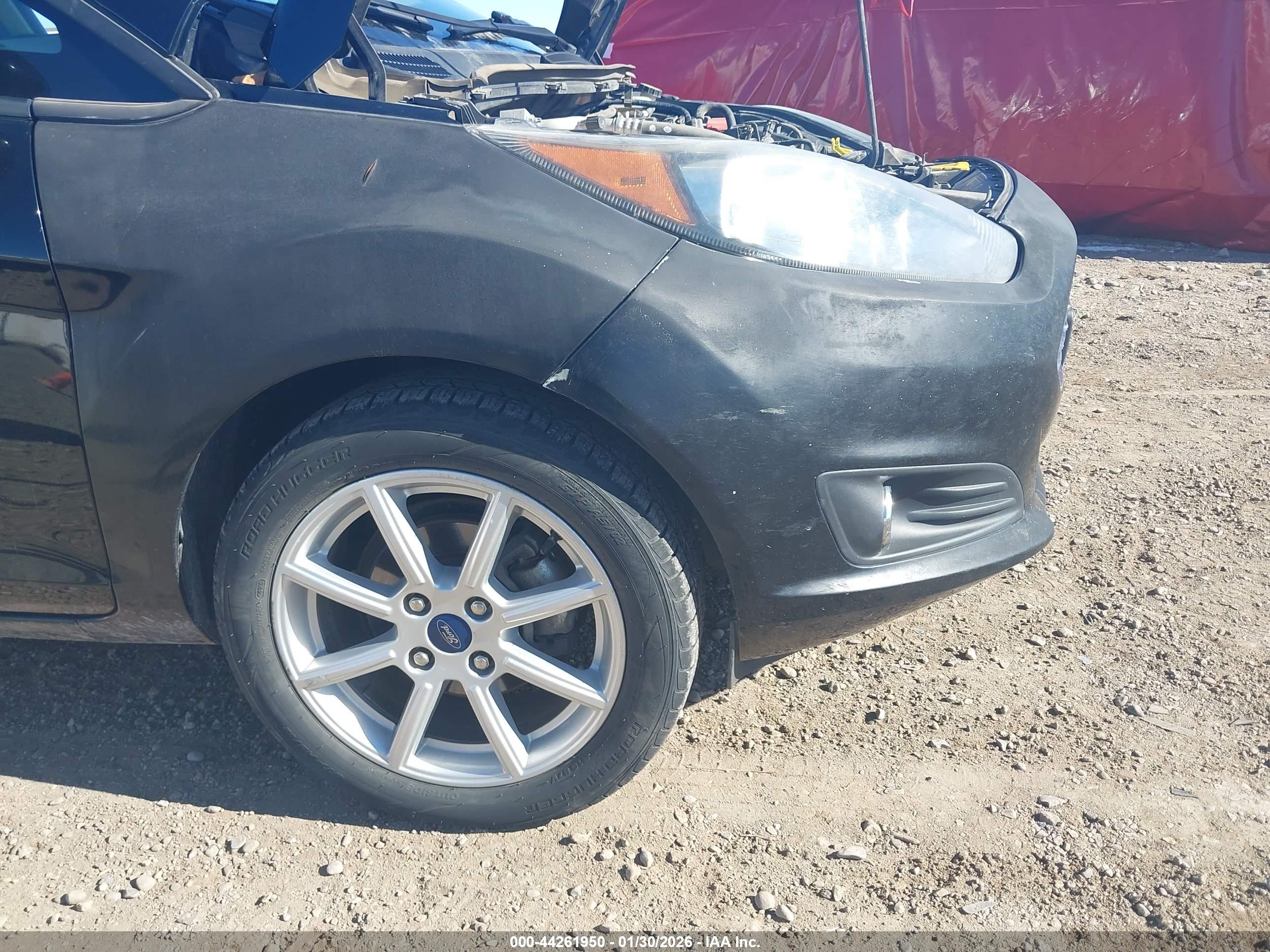 FORD FIESTA image 6