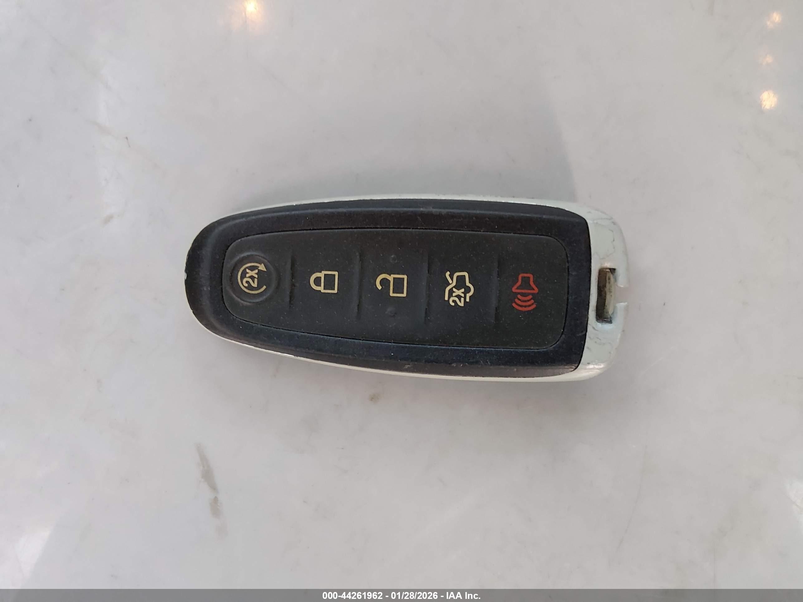 FORD TAURUS image 11