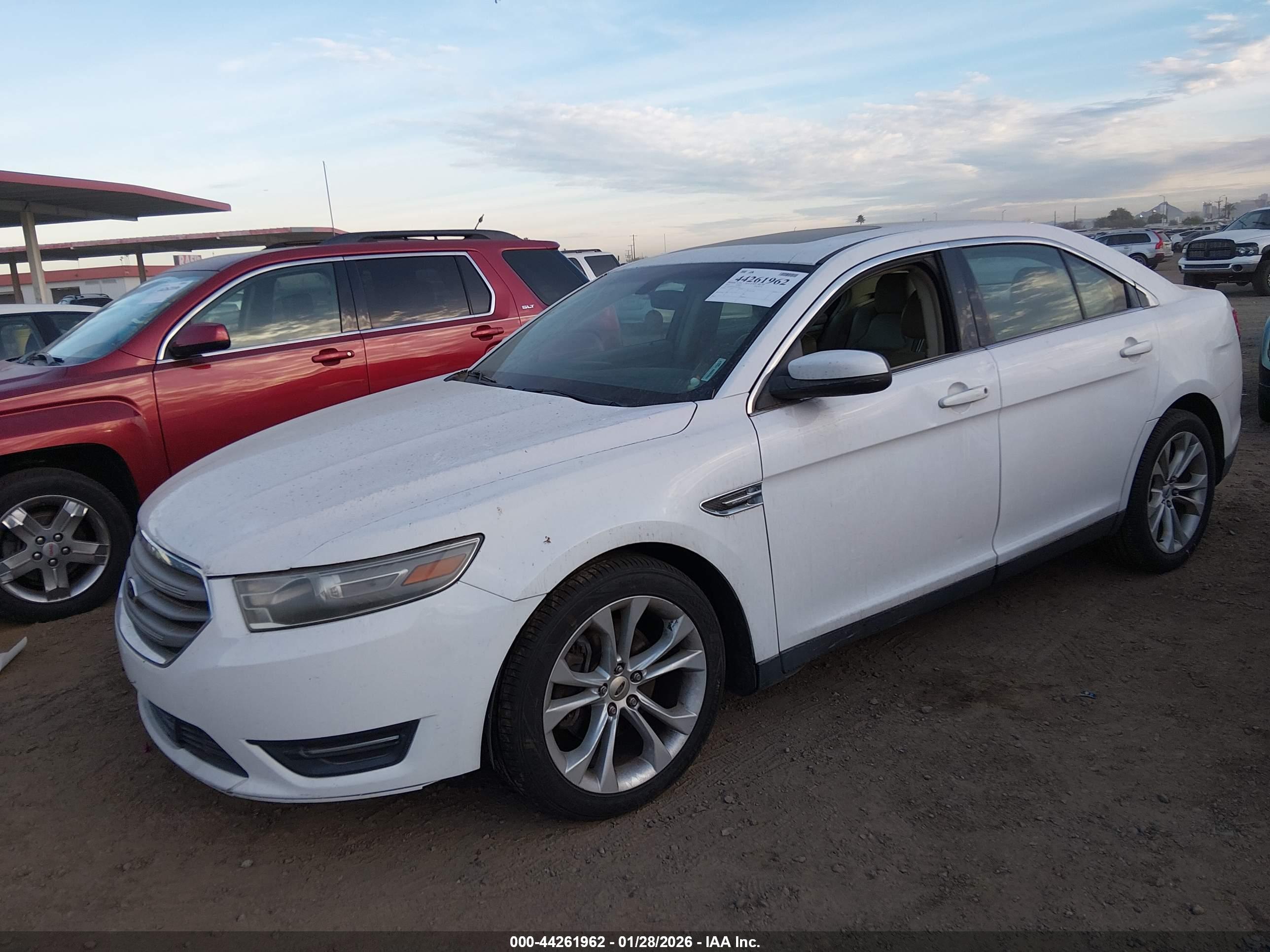 FORD TAURUS image 2