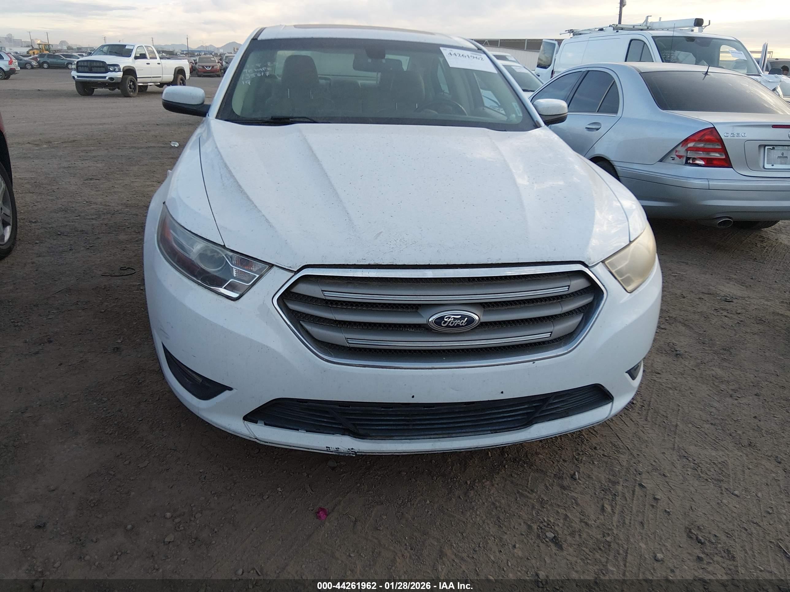 FORD TAURUS image 6