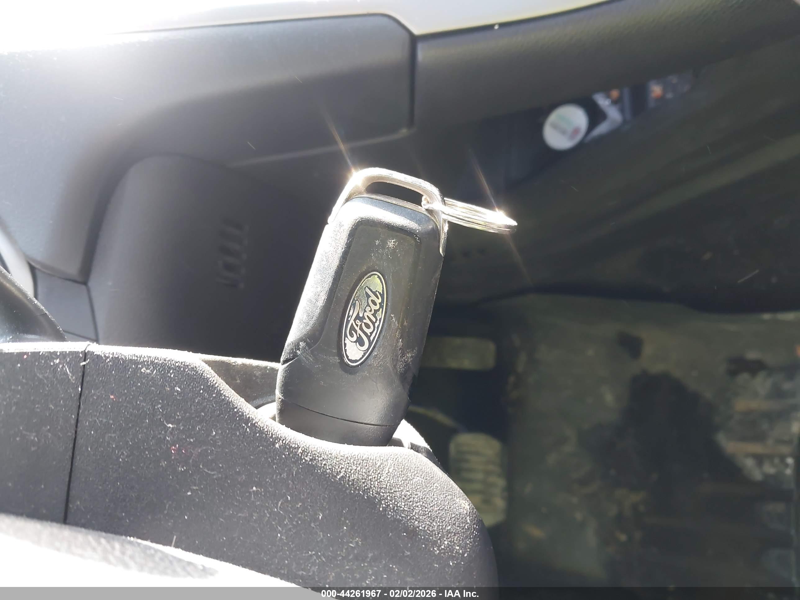 FORD FUSION image 11