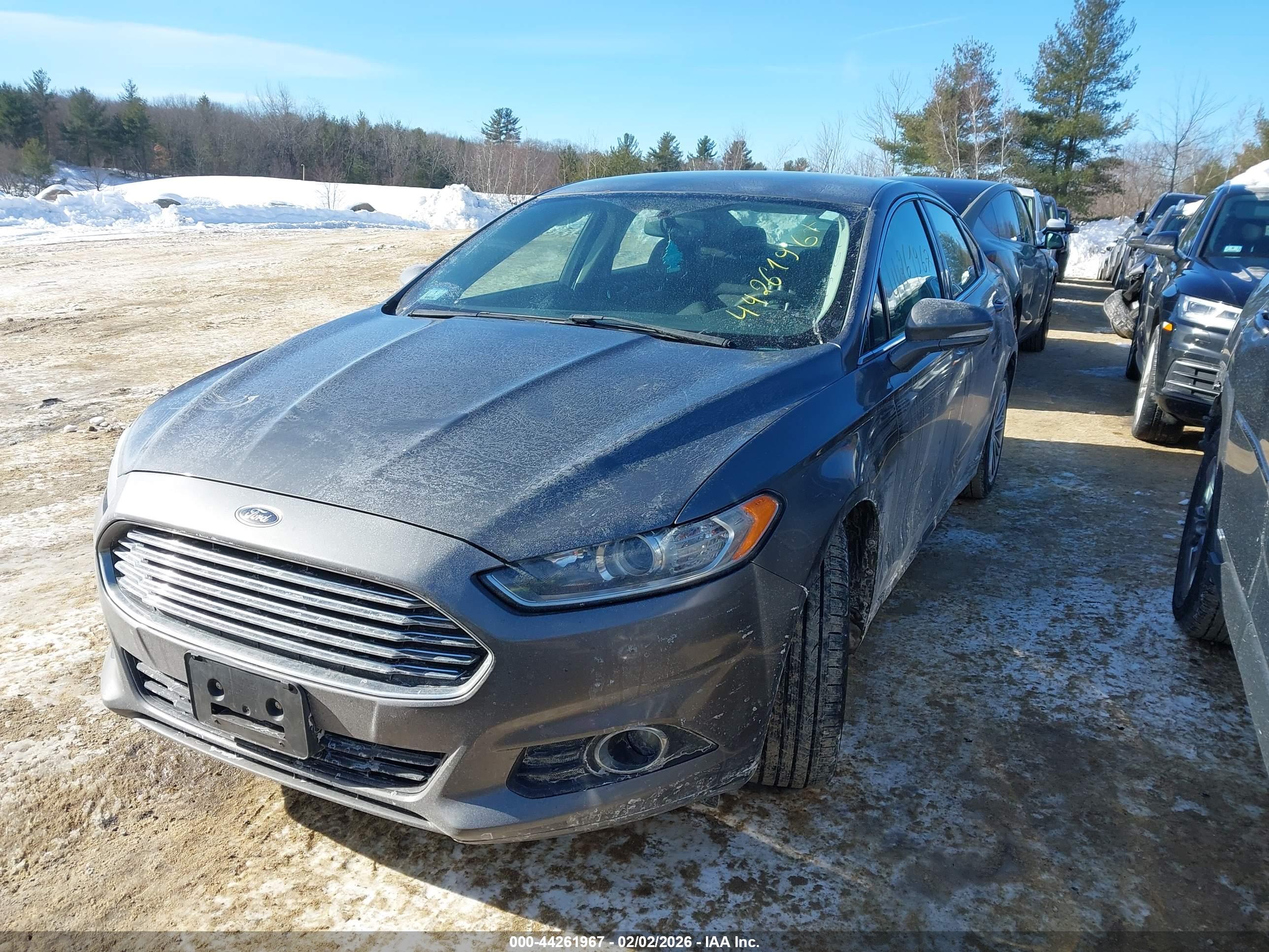 FORD FUSION image 2