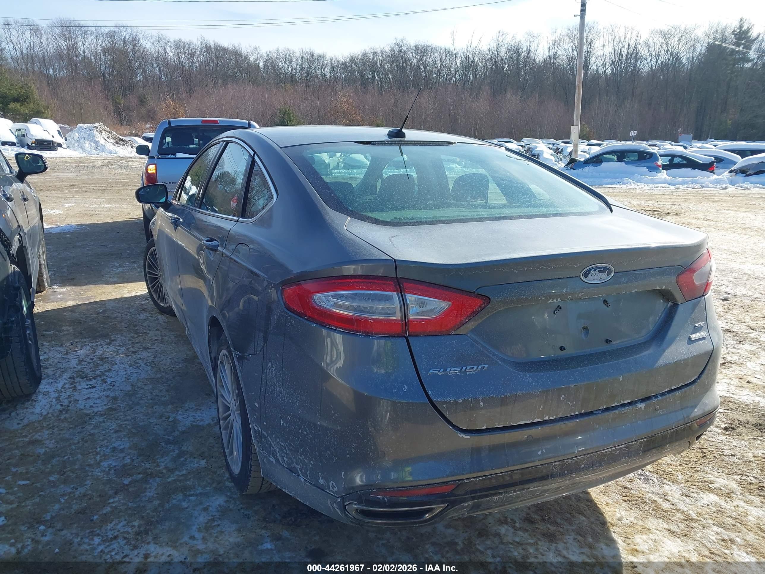 FORD FUSION image 3