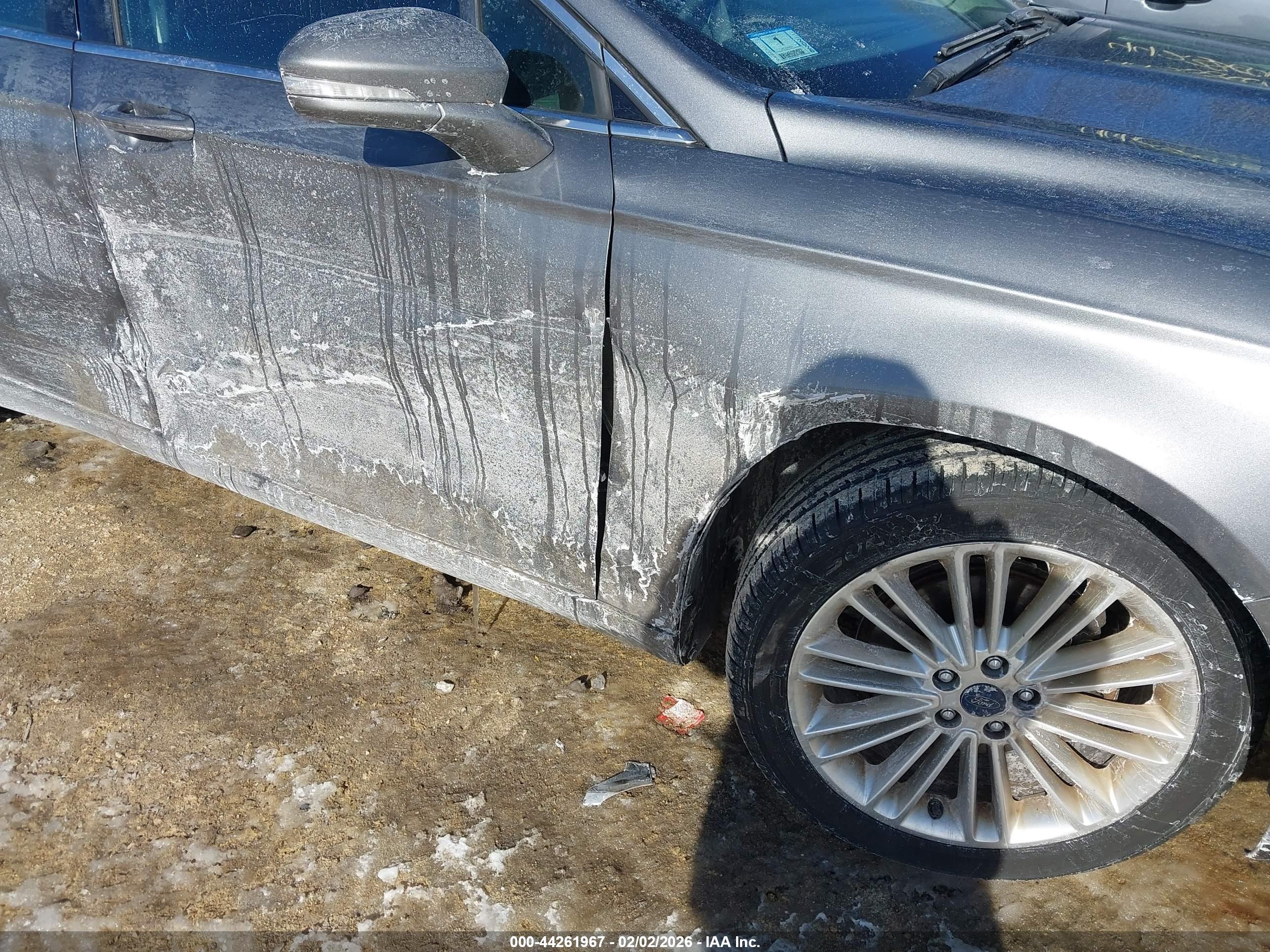 FORD FUSION image 6