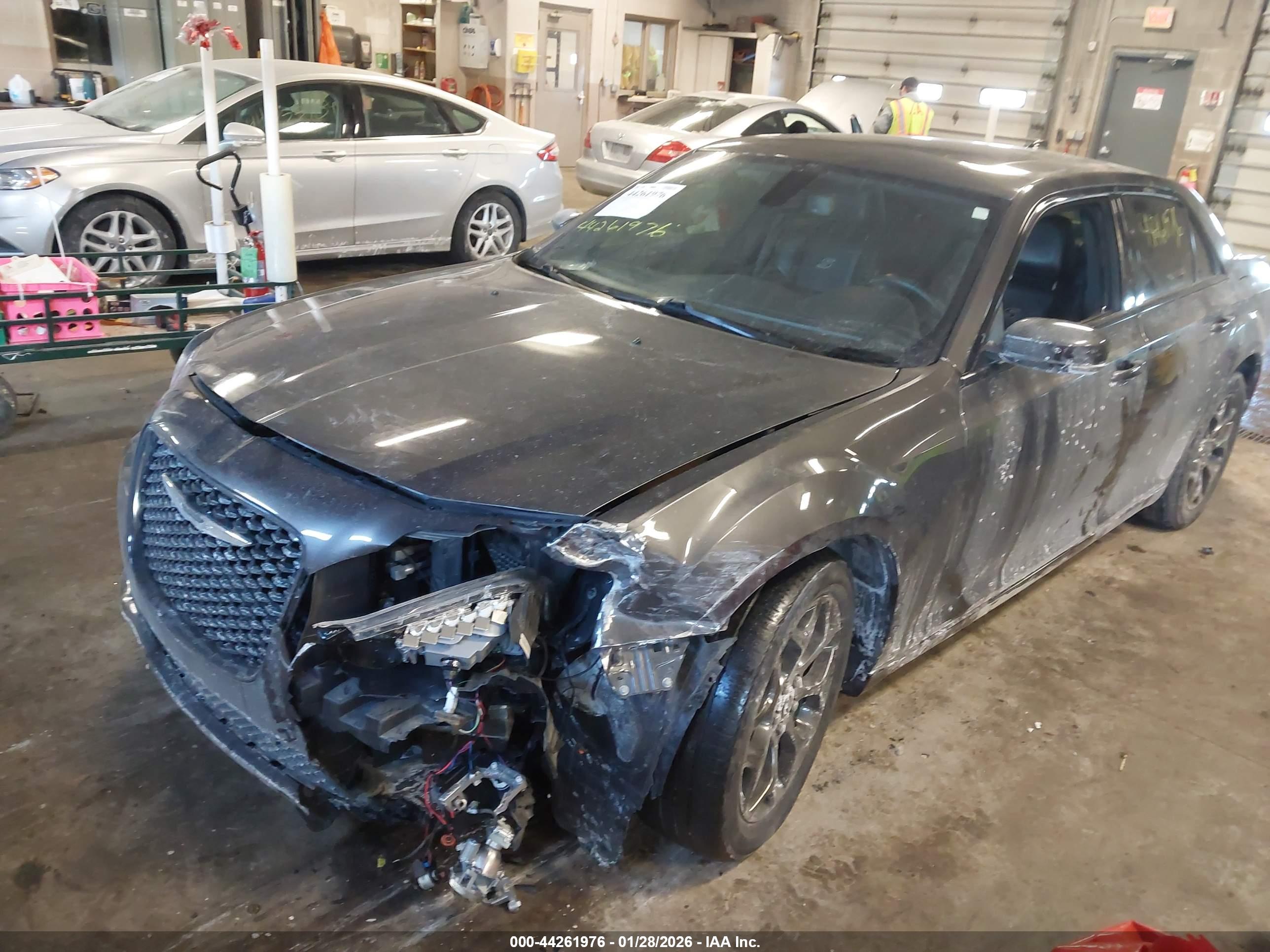 CHRYSLER 300 image 2