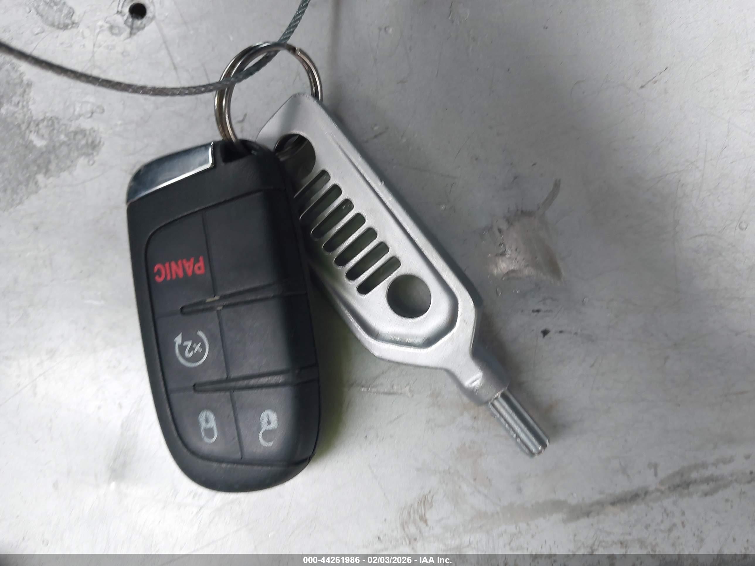 JEEP RENEGADE image 11