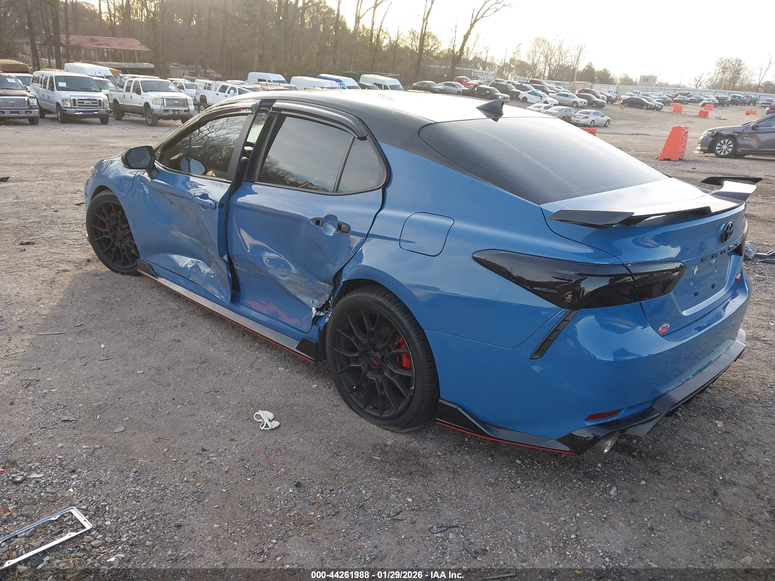 TOYOTA CAMRY image 3