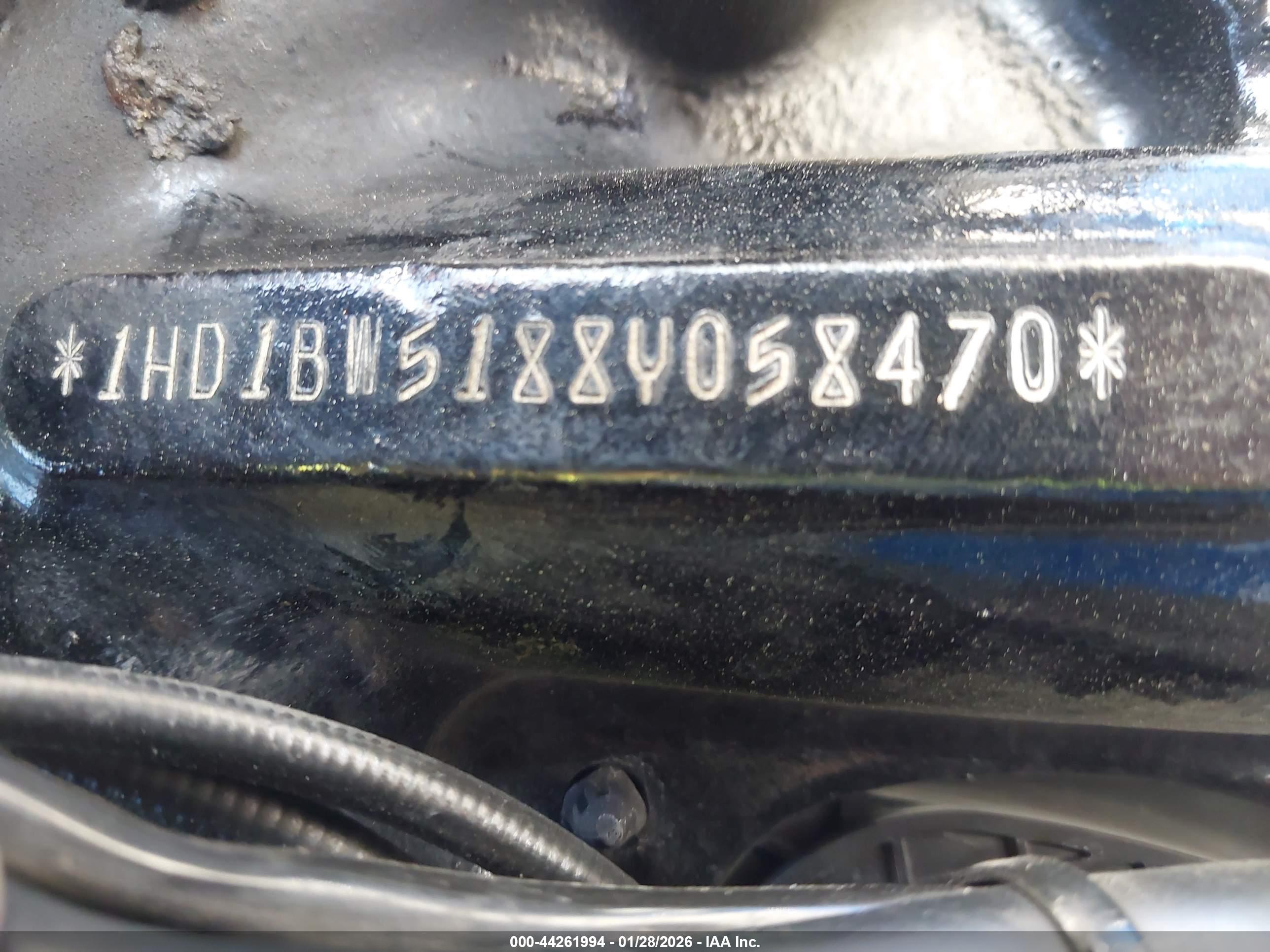 HARLEY-DAVIDSON FLSTC image 10