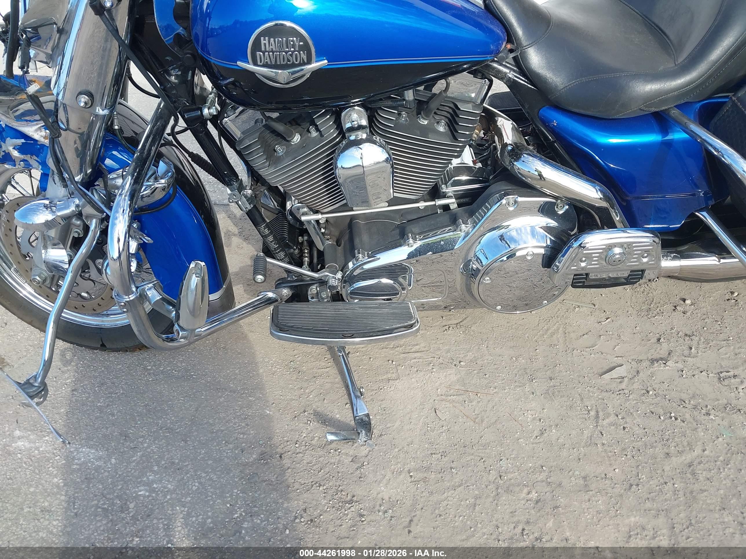 HARLEY-DAVIDSON FLHRC image 9