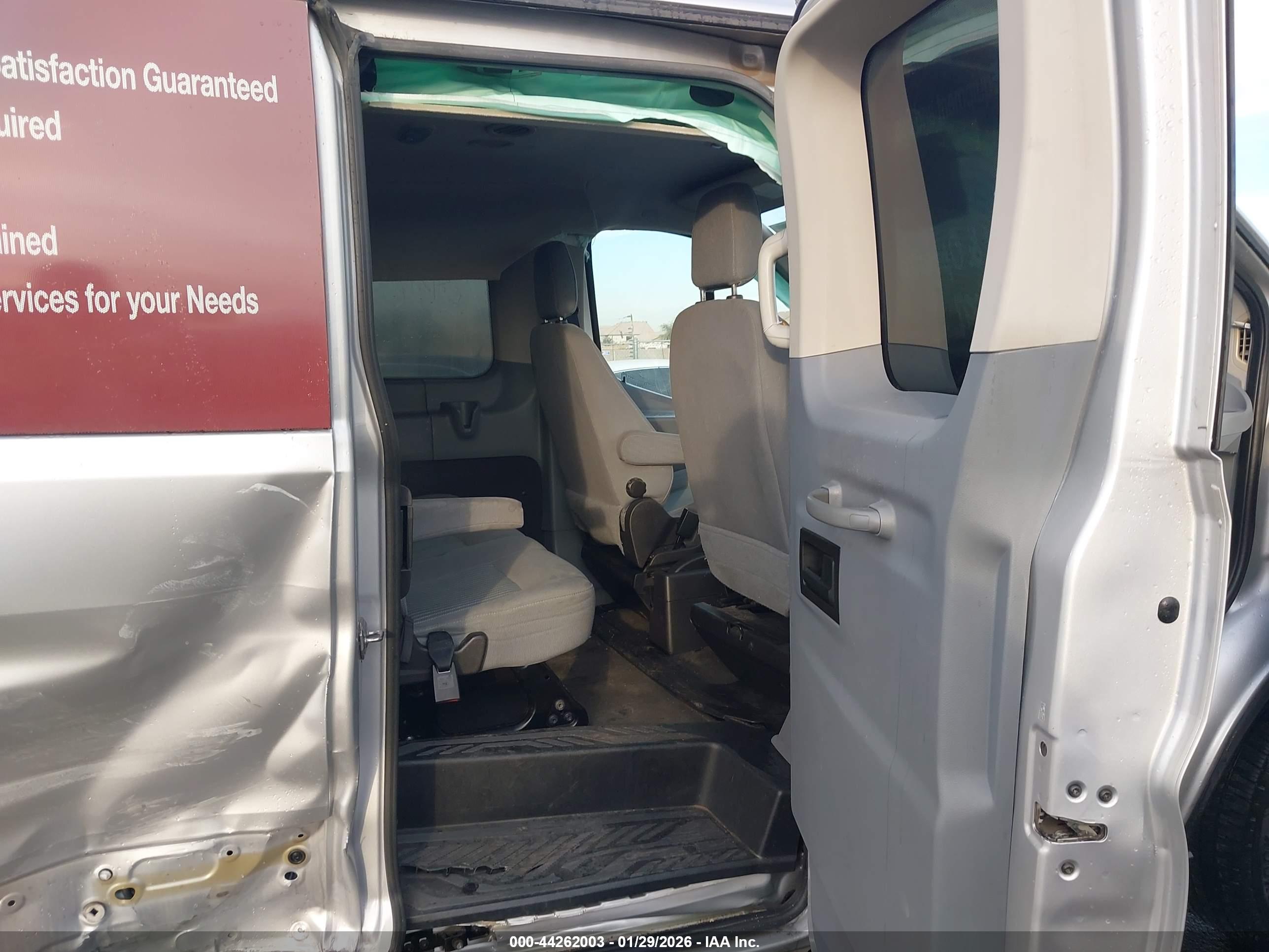 FORD TRANSIT-150 image 8
