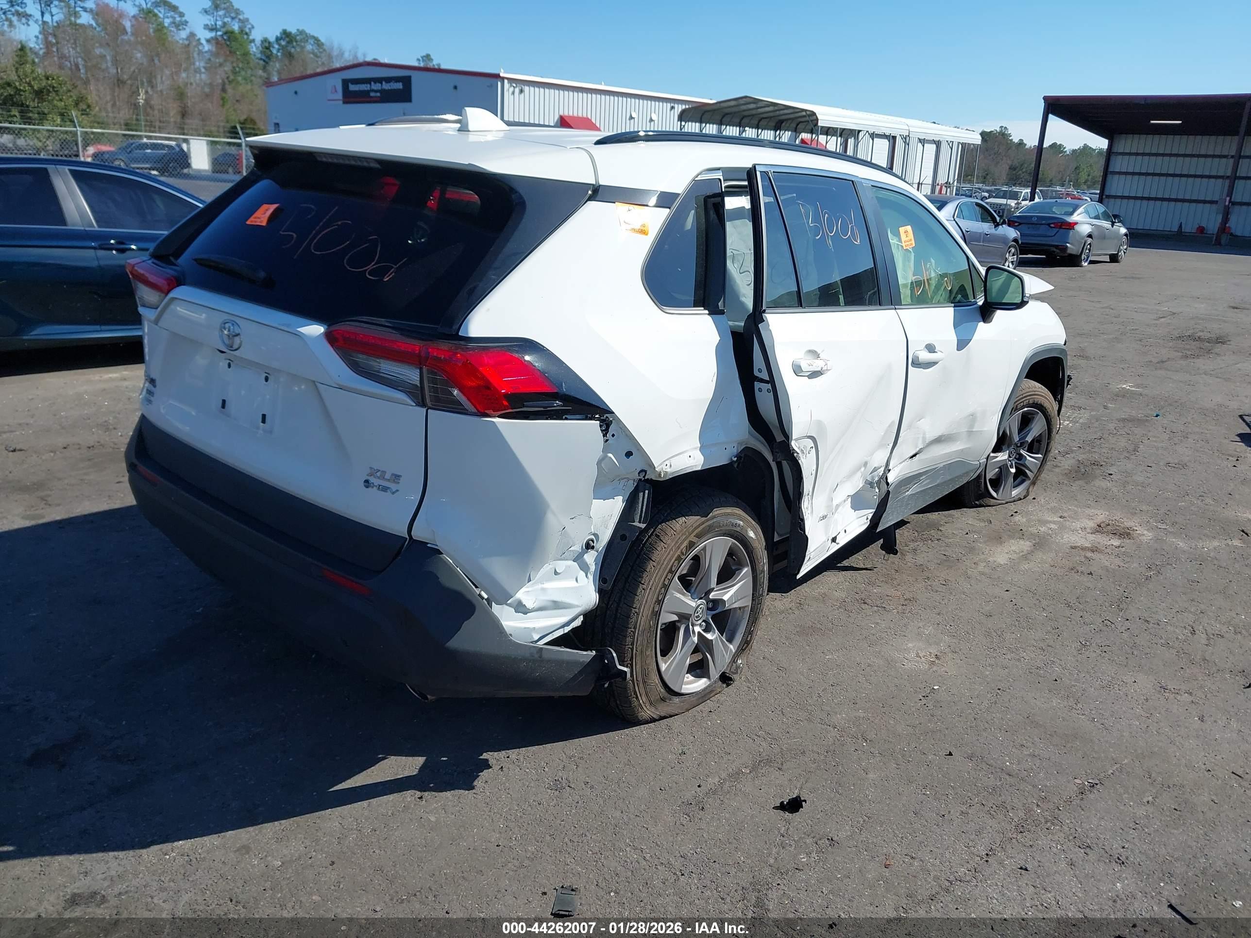 TOYOTA RAV4 image 4