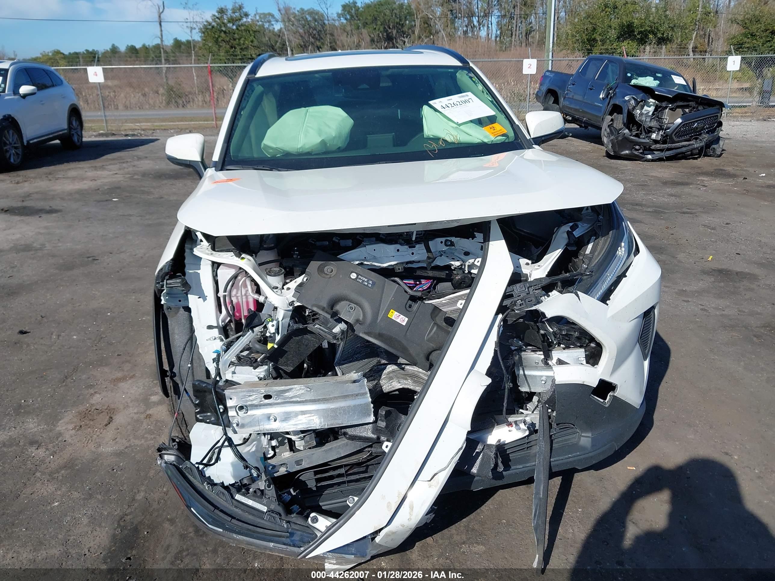 TOYOTA RAV4 image 6