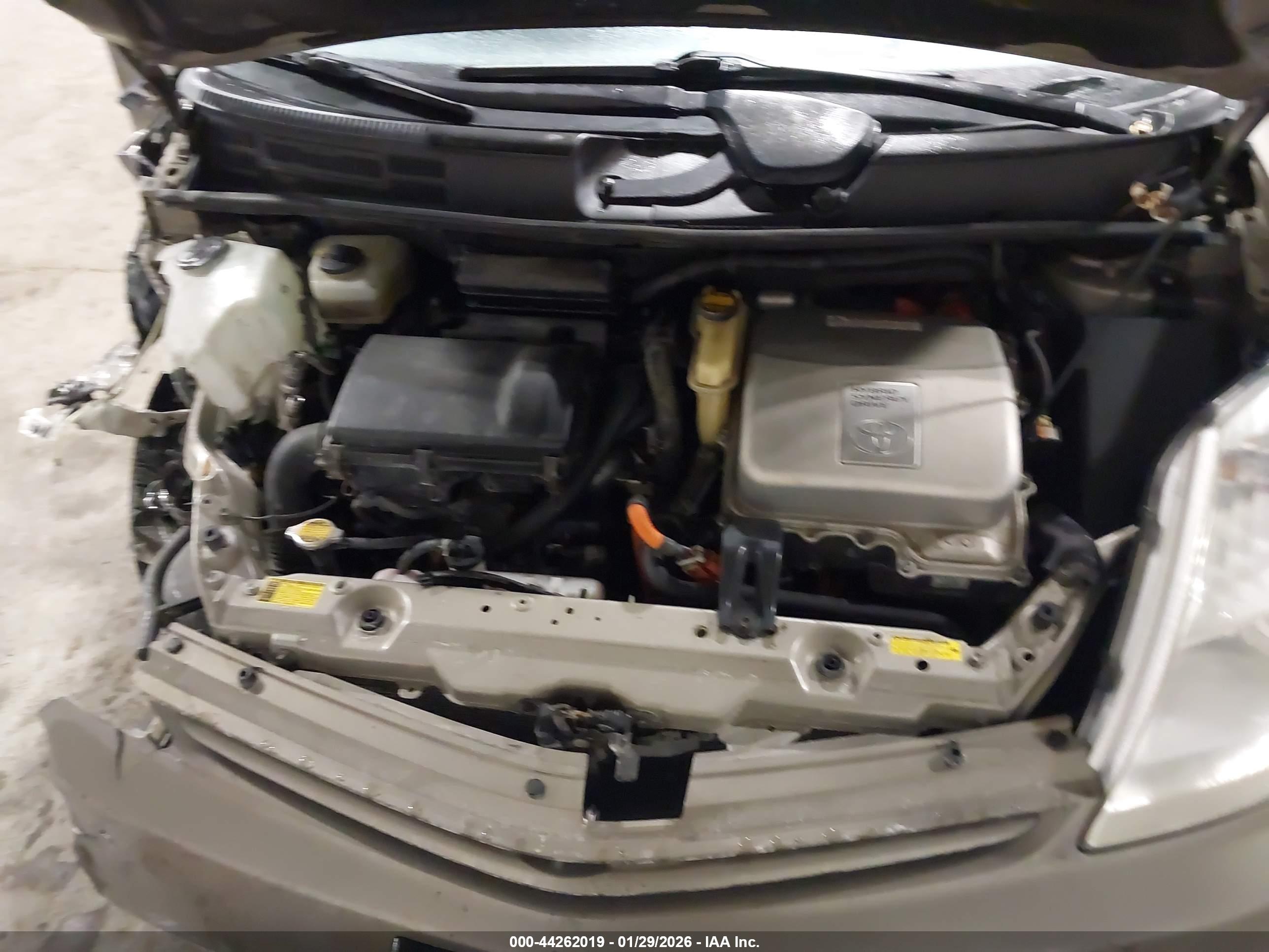 TOYOTA PRIUS image 10