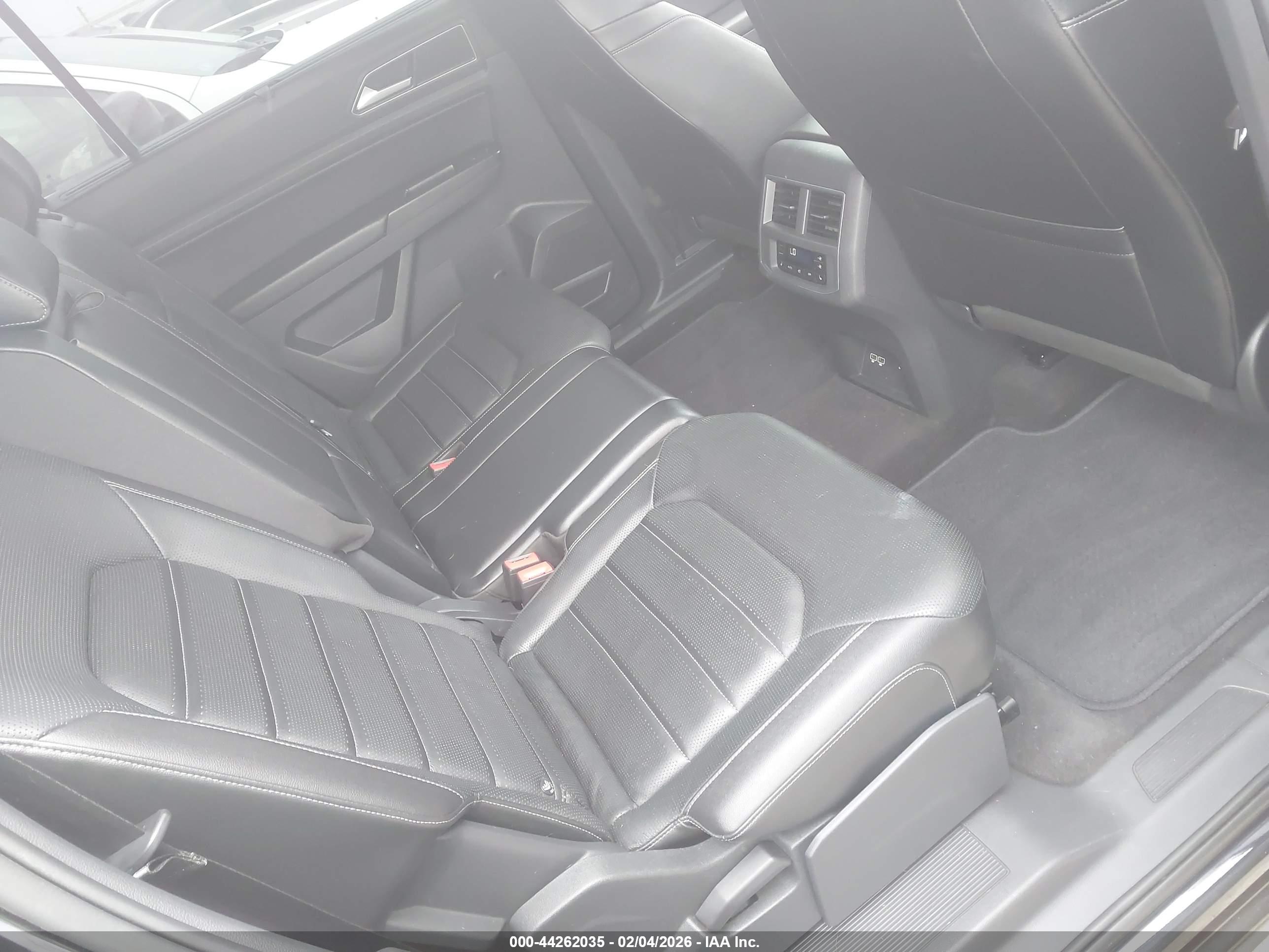 VOLKSWAGEN ATLAS image 8