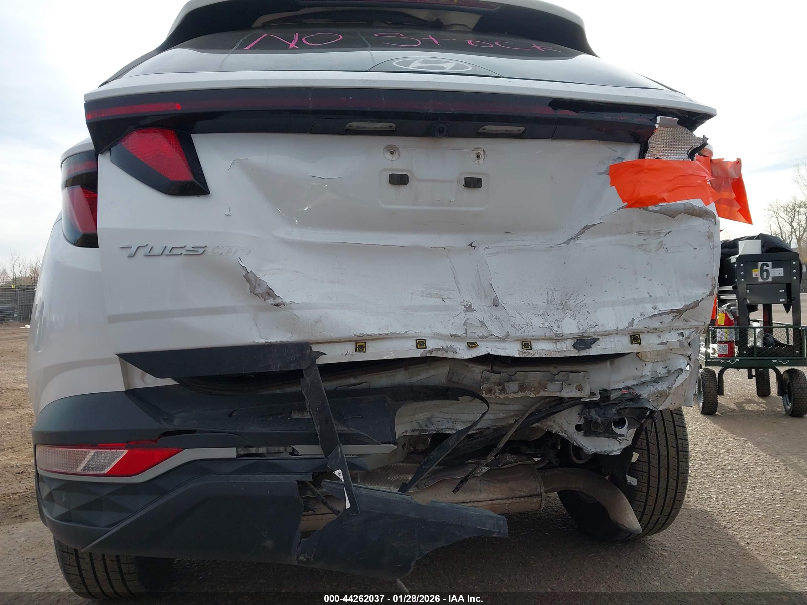 HYUNDAI TUCSON image 6