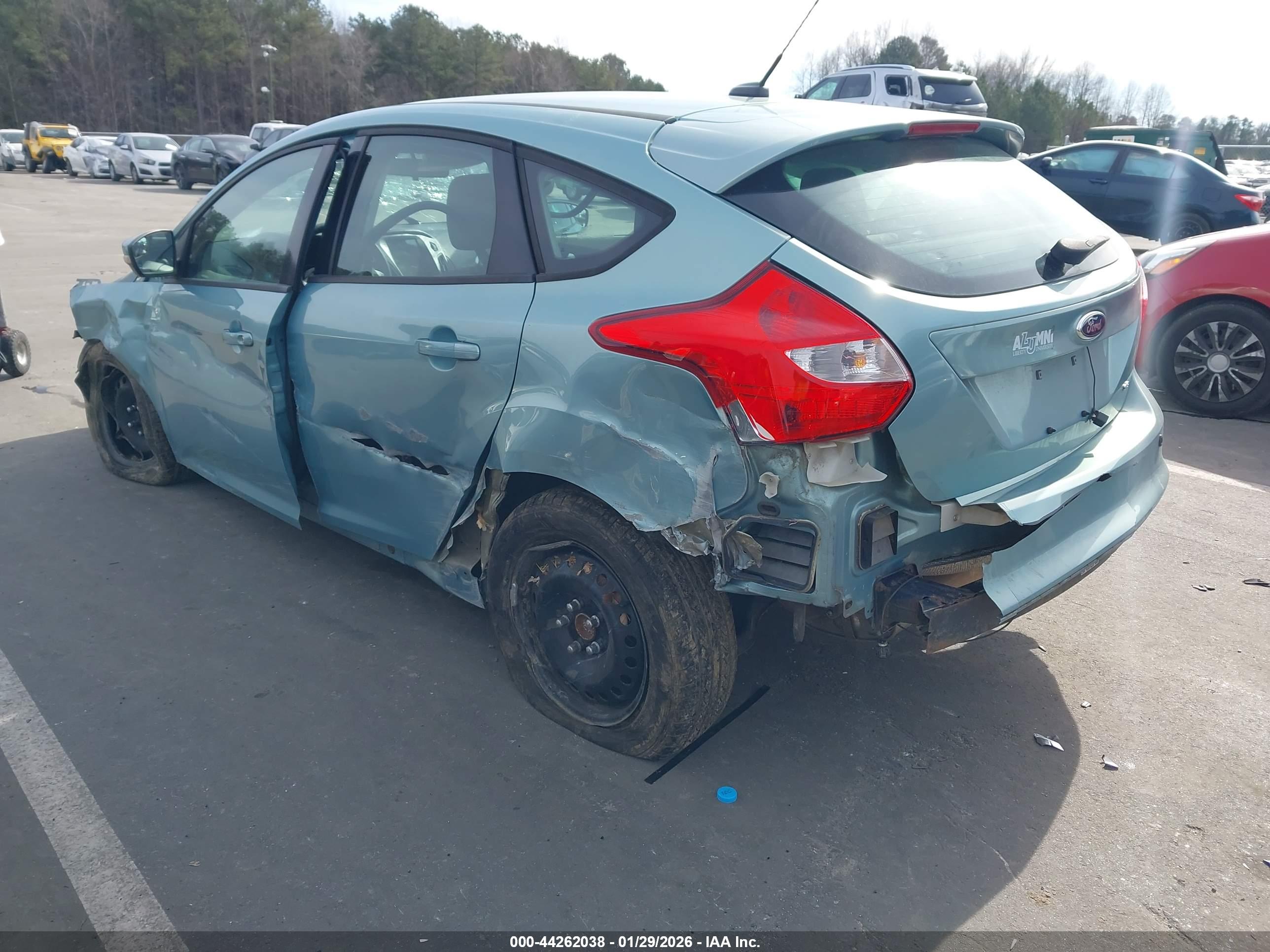 FORD FOCUS image 3