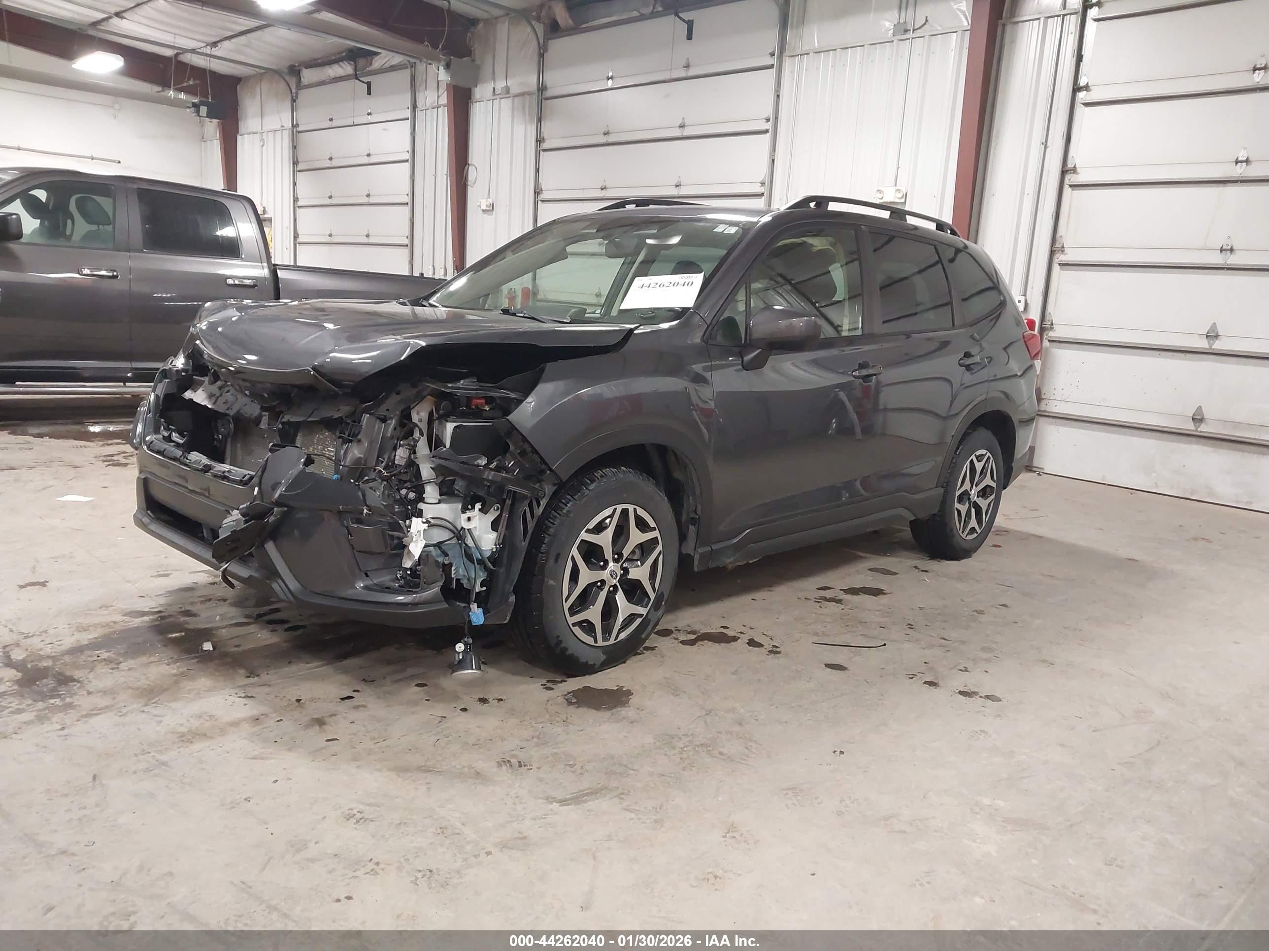 SUBARU FORESTER image 2