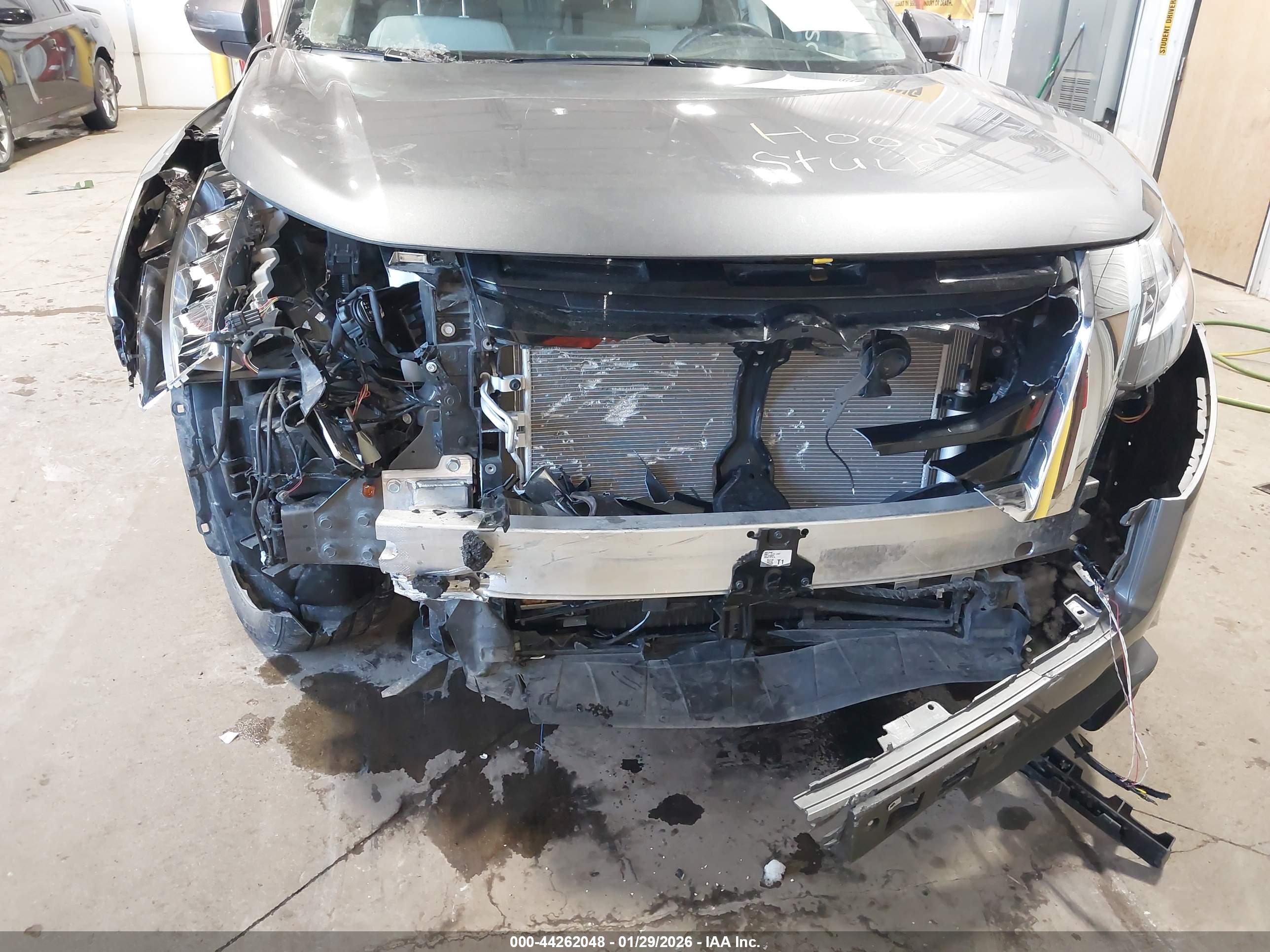 NISSAN PATHFINDER image 6