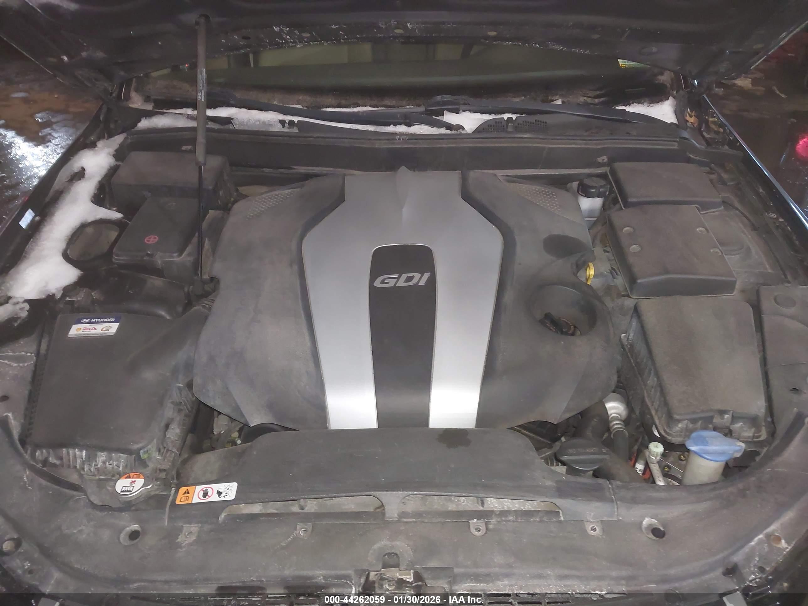 HYUNDAI GENESIS image 10