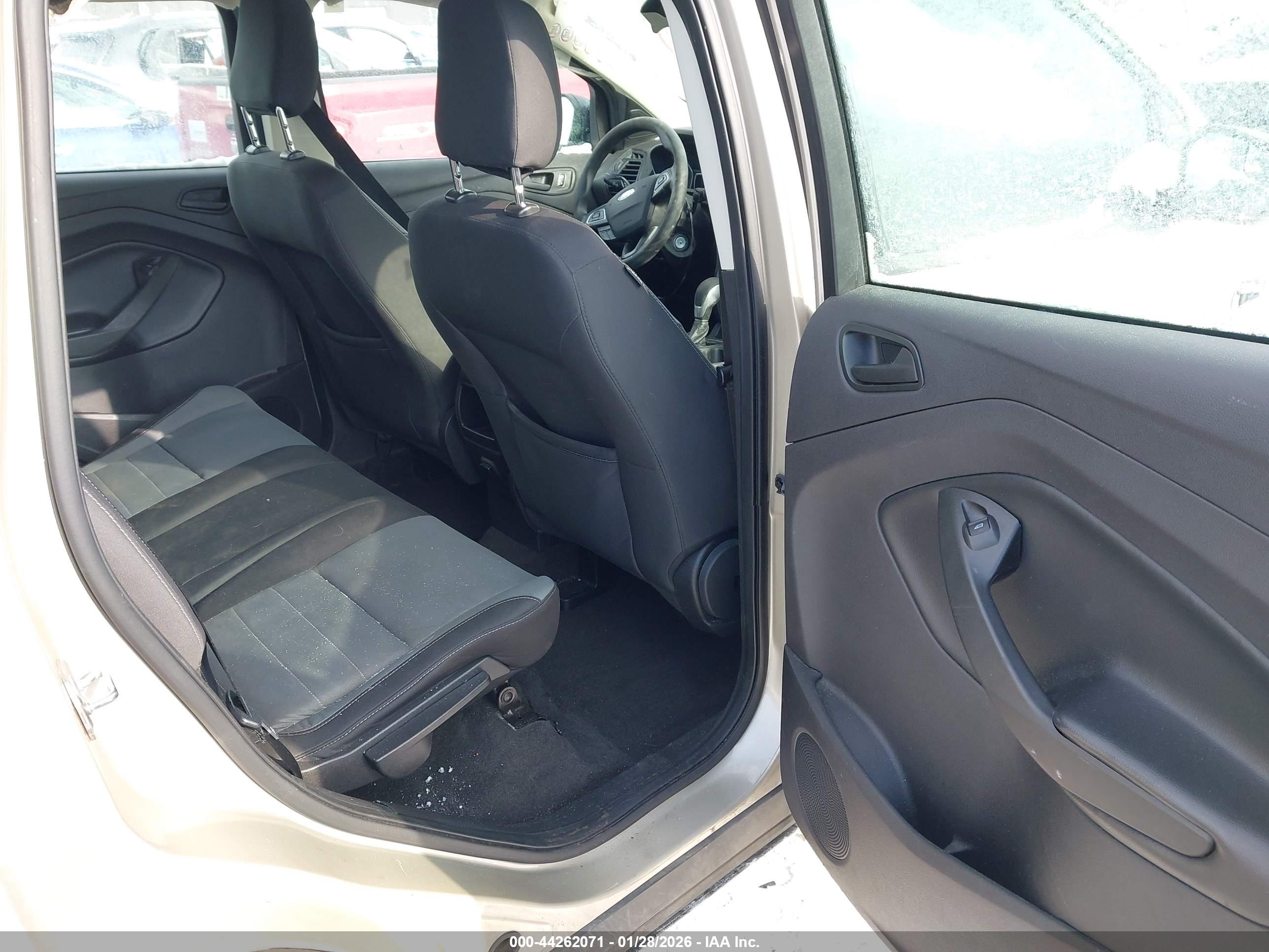 FORD ESCAPE image 8