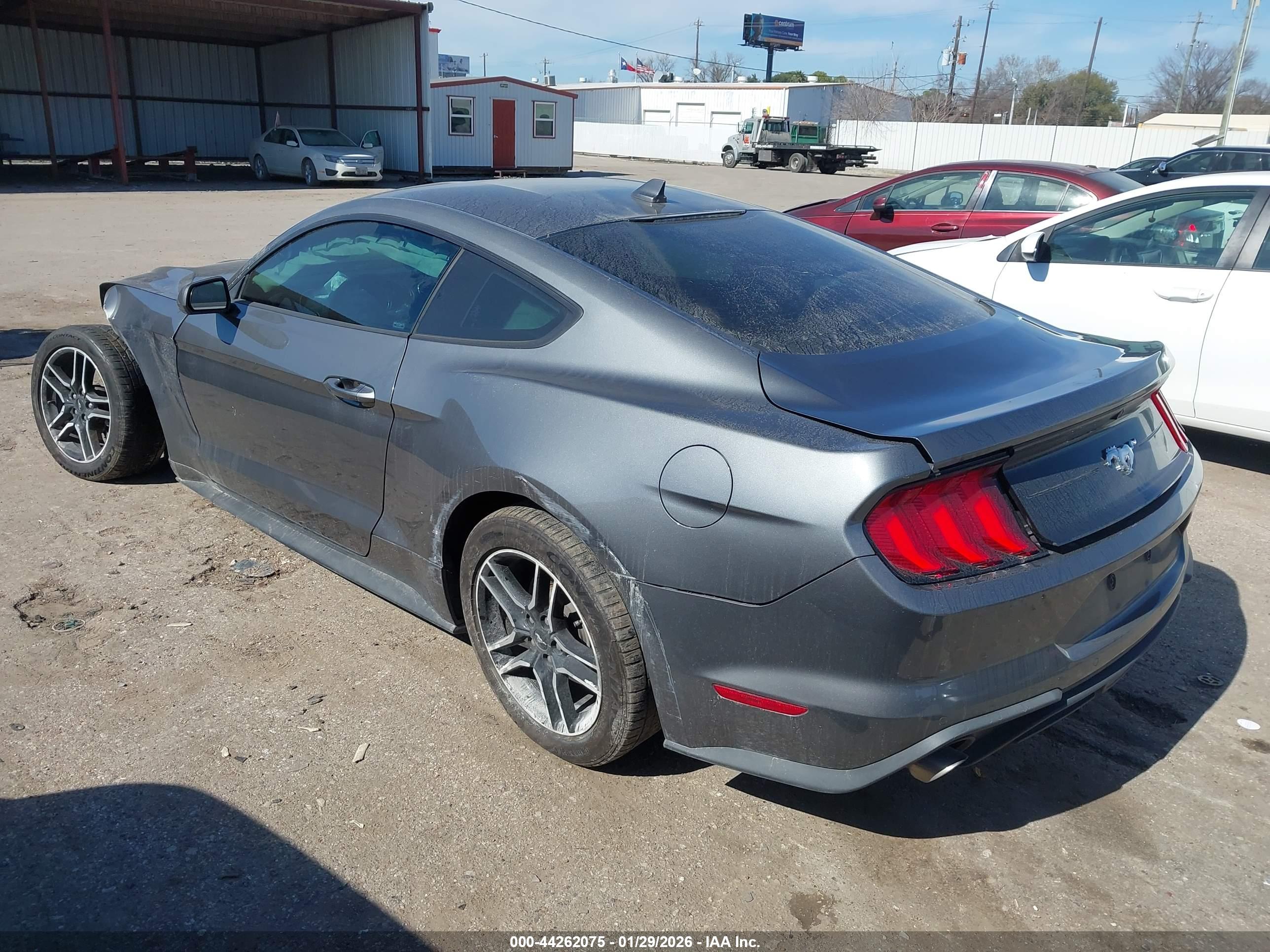 FORD MUSTANG image 3