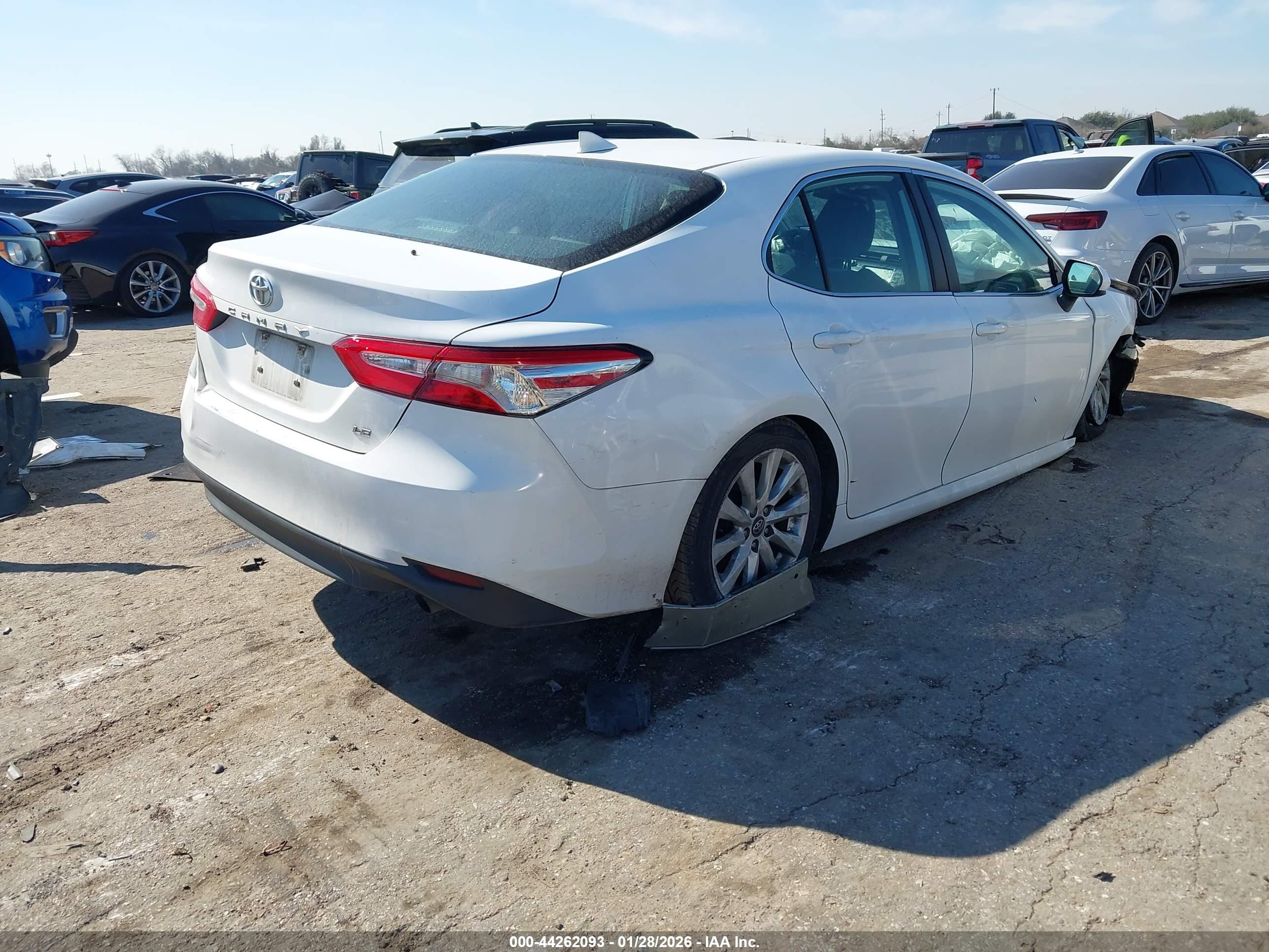 TOYOTA CAMRY image 4