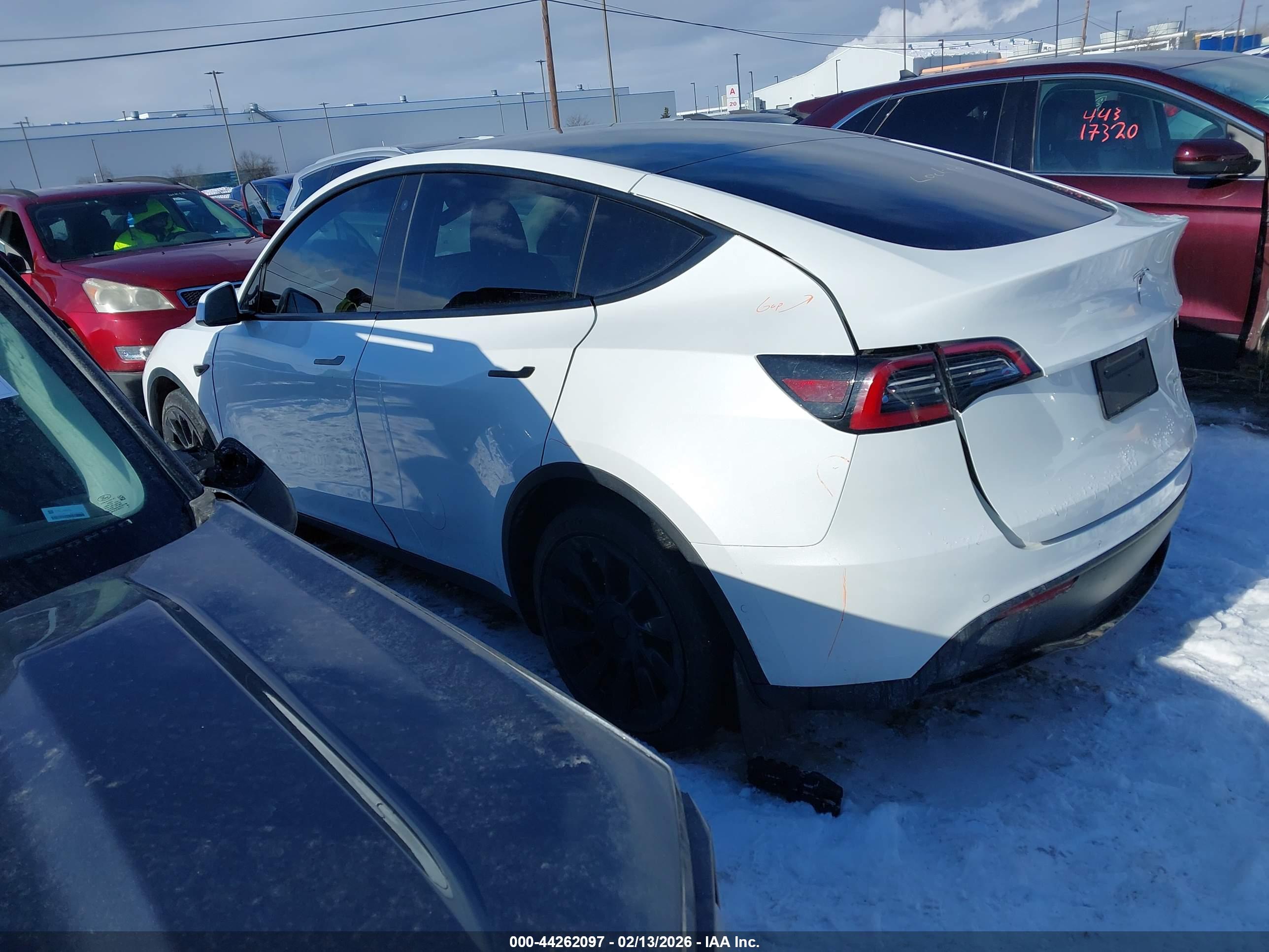 TESLA MODEL image 3