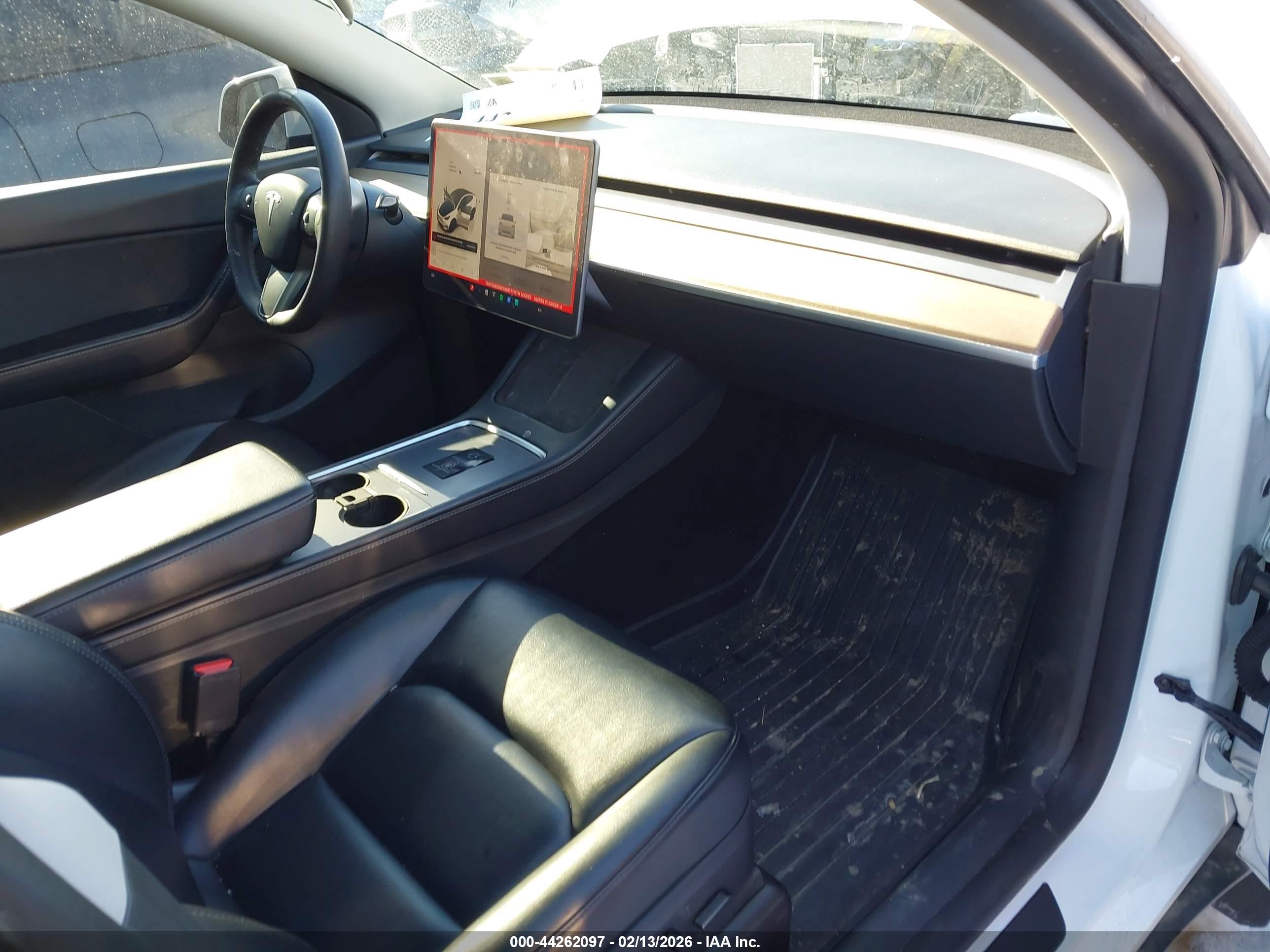 TESLA MODEL image 5