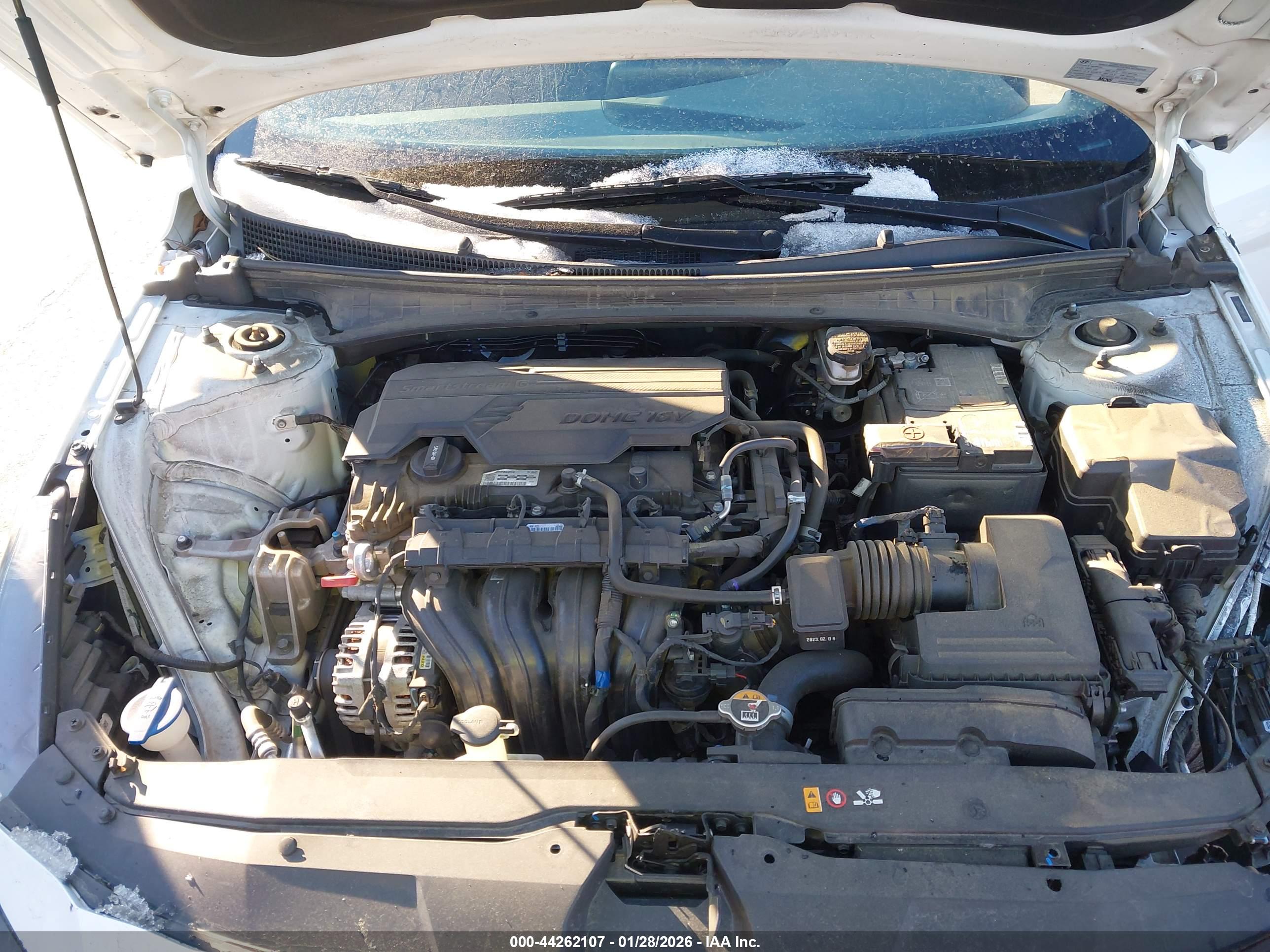 HYUNDAI ELANTRA image 10
