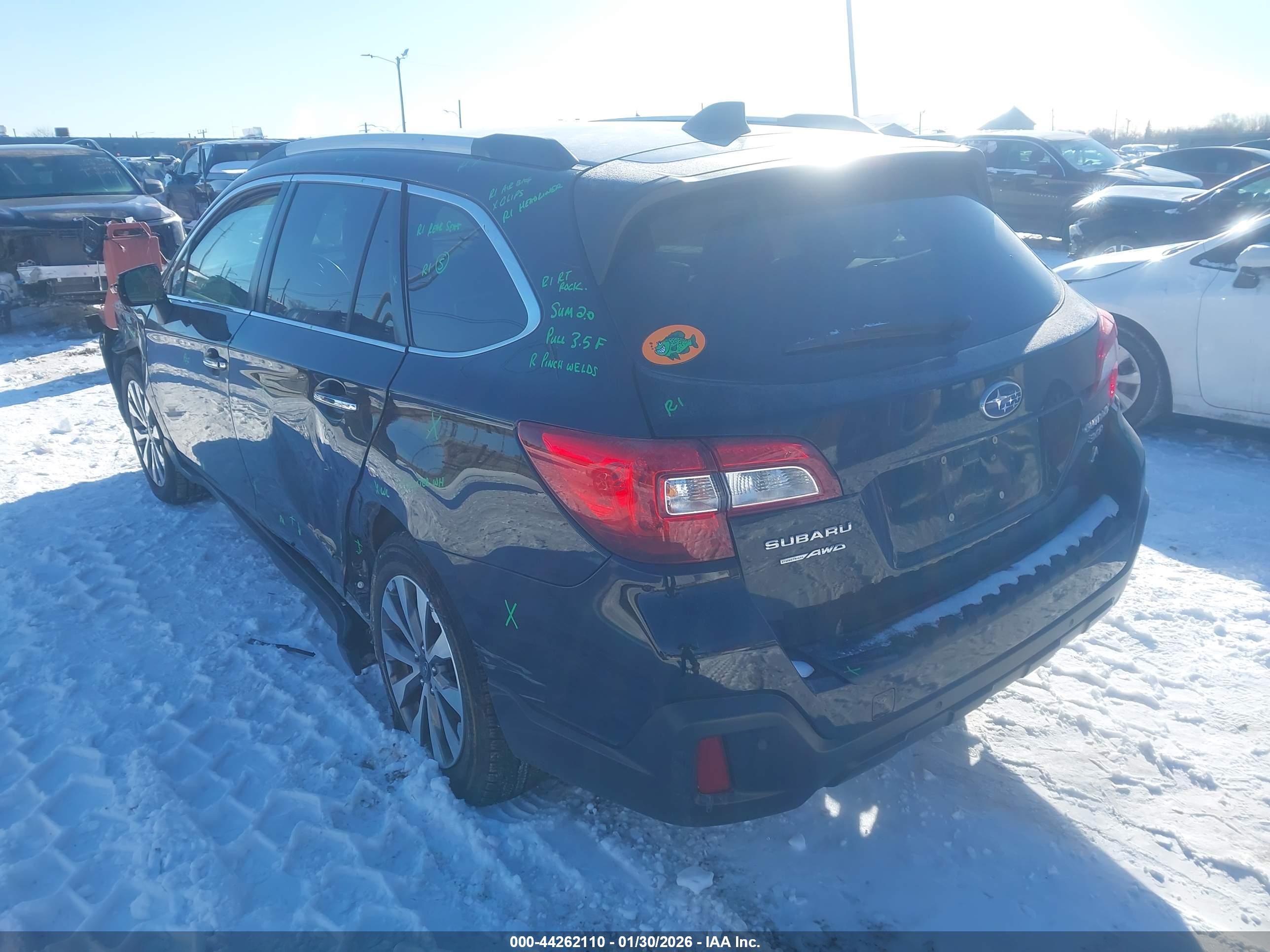 SUBARU OUTBACK image 3