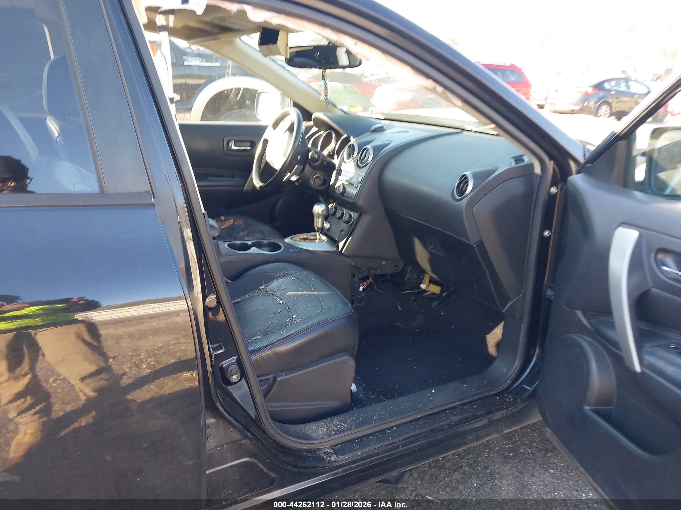 NISSAN ROGUE image 5