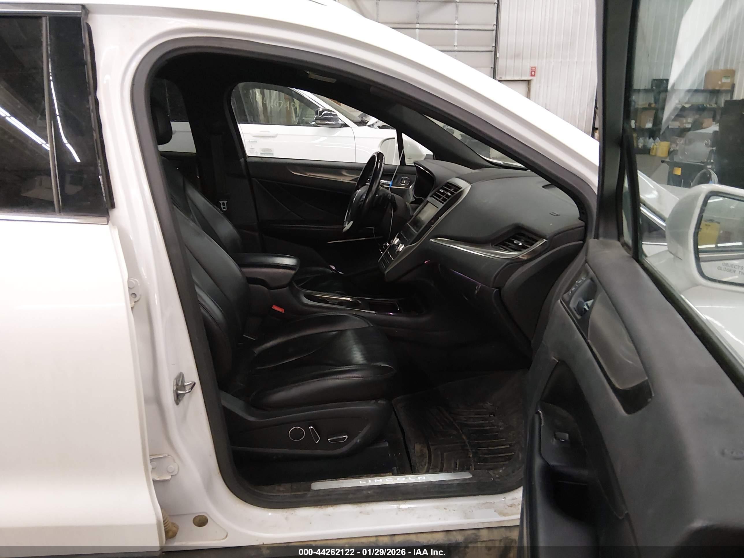 LINCOLN MKC image 5