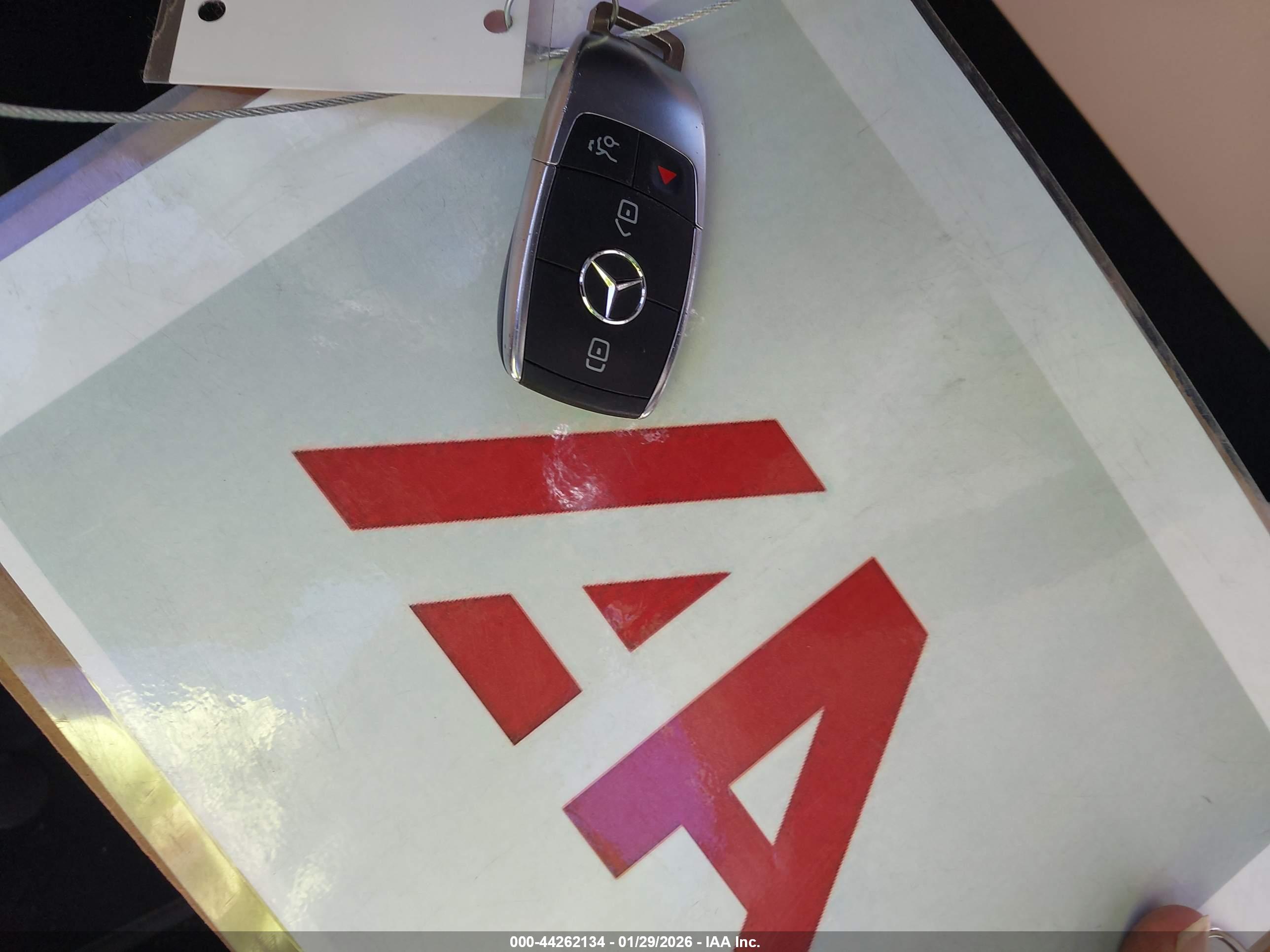 MERCEDES-BENZ GLE image 11