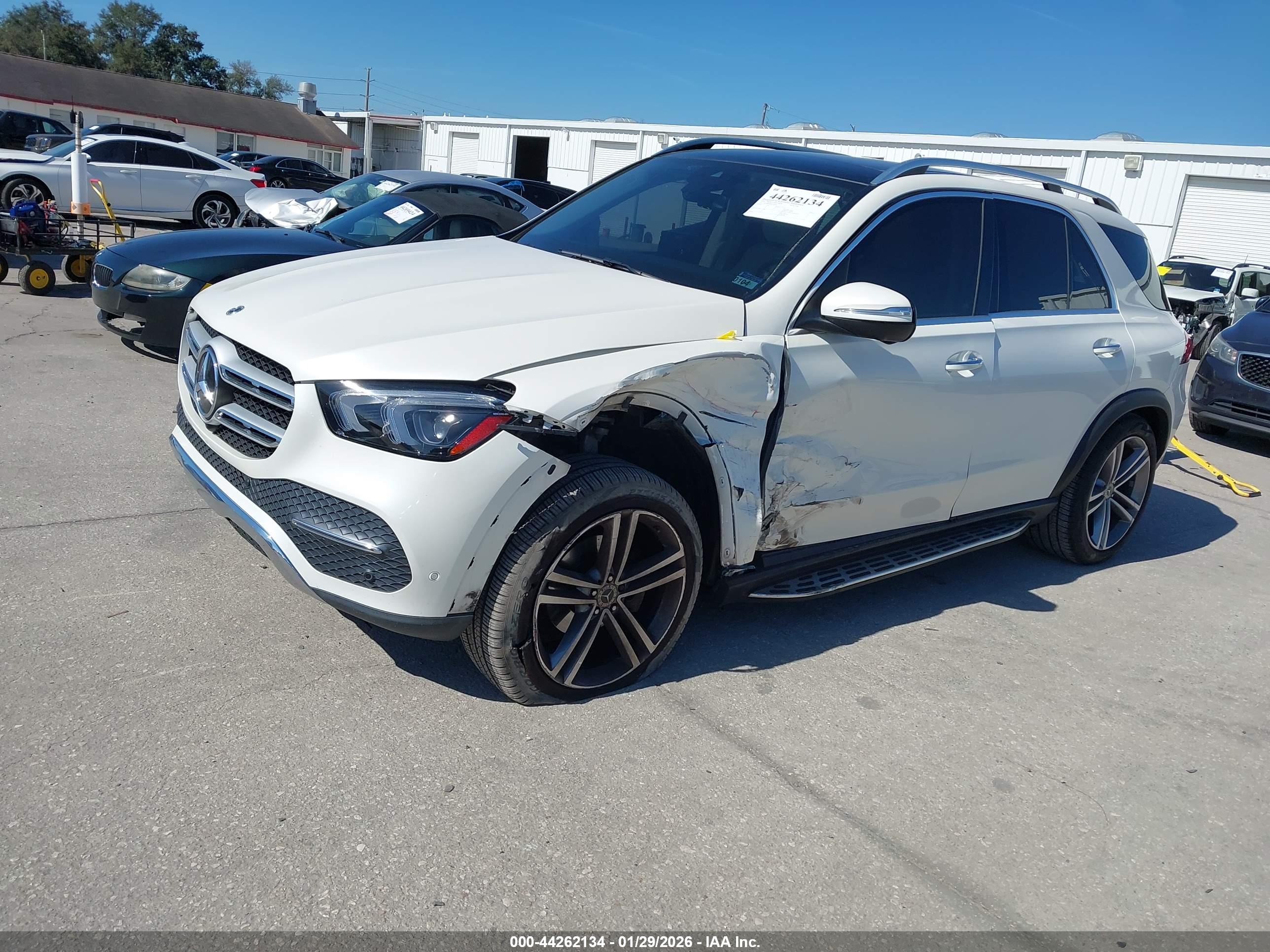 MERCEDES-BENZ GLE image 2